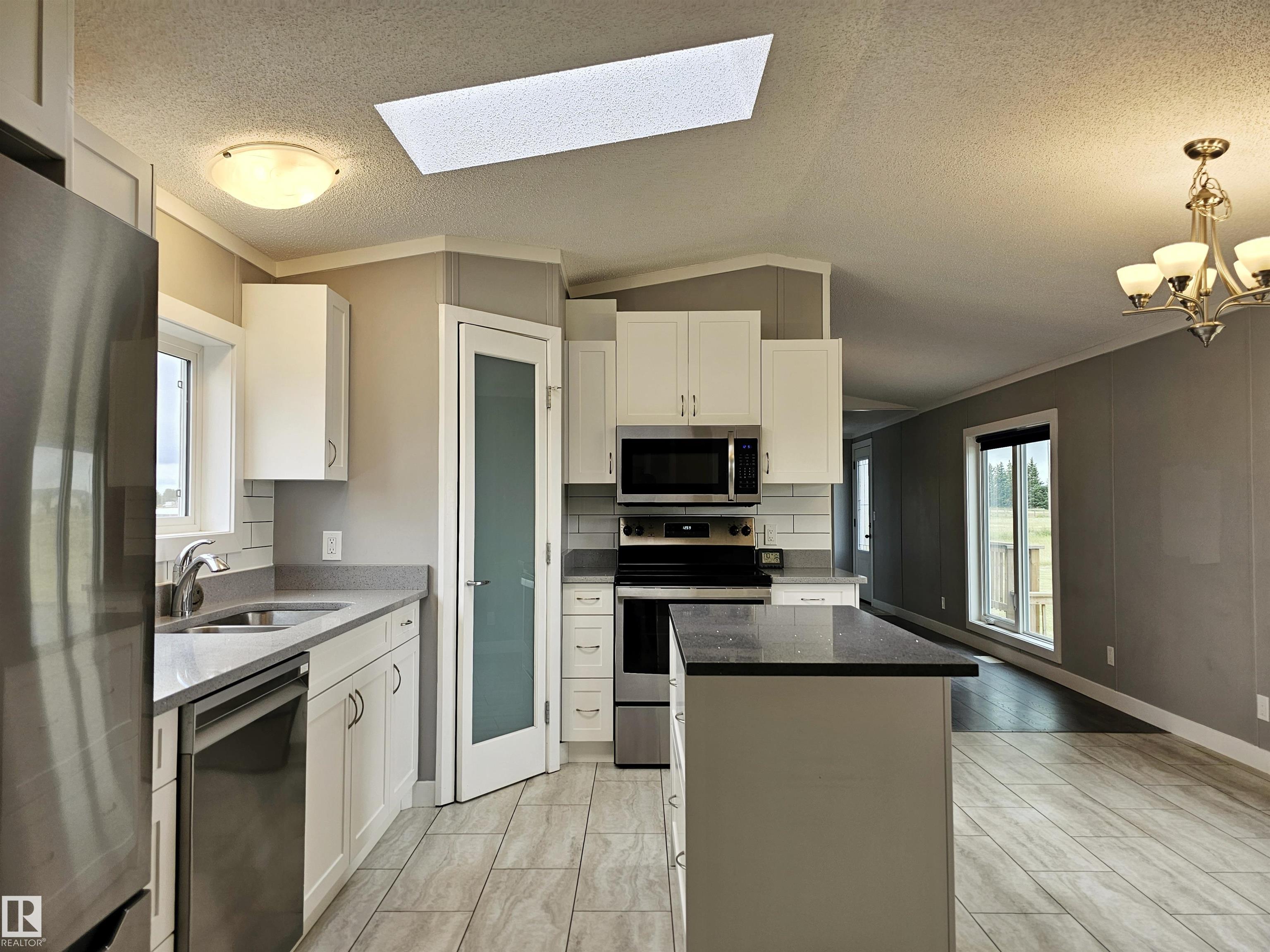 Photo 26 at 42 Richfield Road, Clearview Acres, Rural Sturgeon County