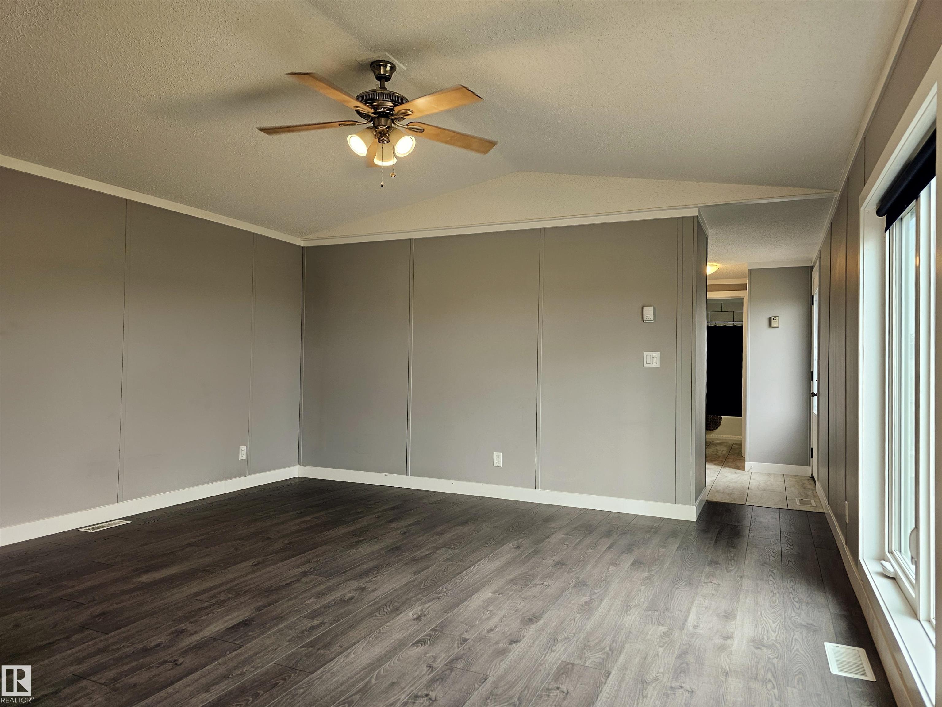 Photo 29 at 42 Richfield Road, Clearview Acres, Rural Sturgeon County