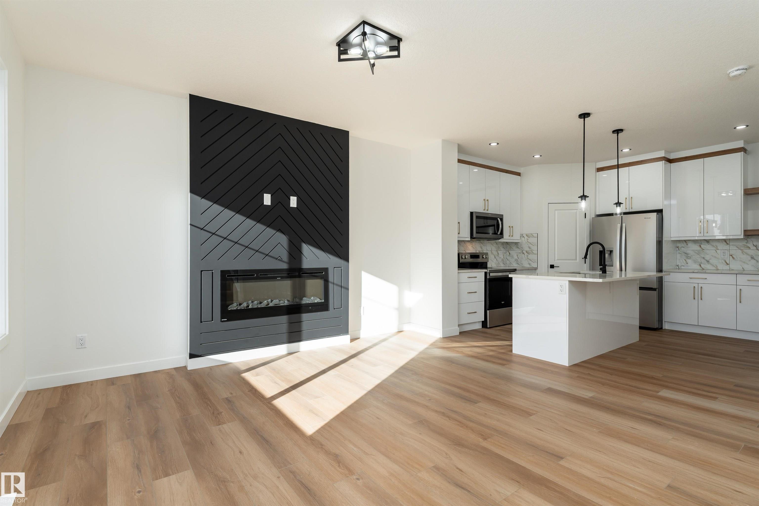 Photo 3 at 20 Westwyck Link, Fenwyck, Spruce Grove