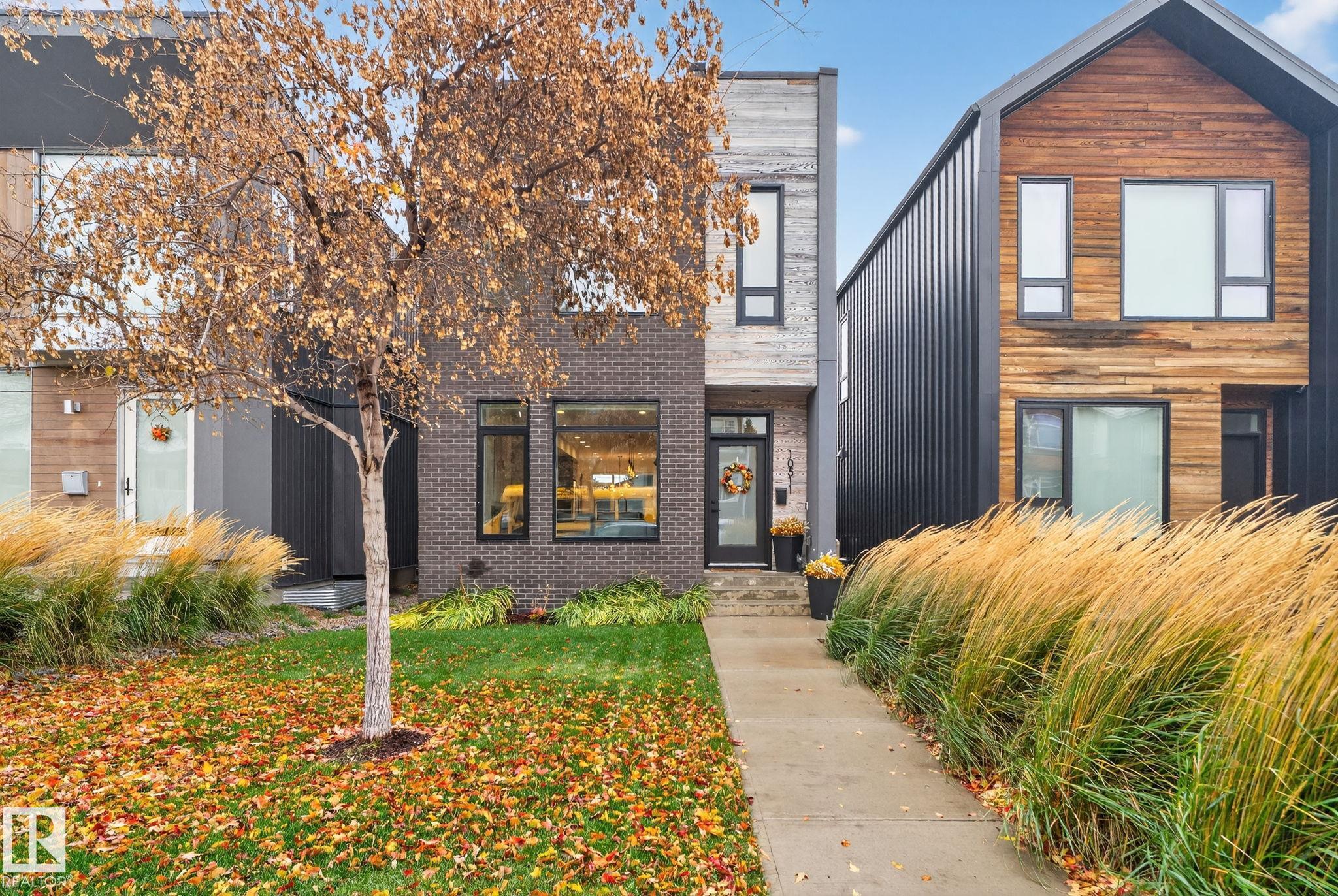 Photo 2 at 10511 75 Street NW, Forest Heights, Edmonton