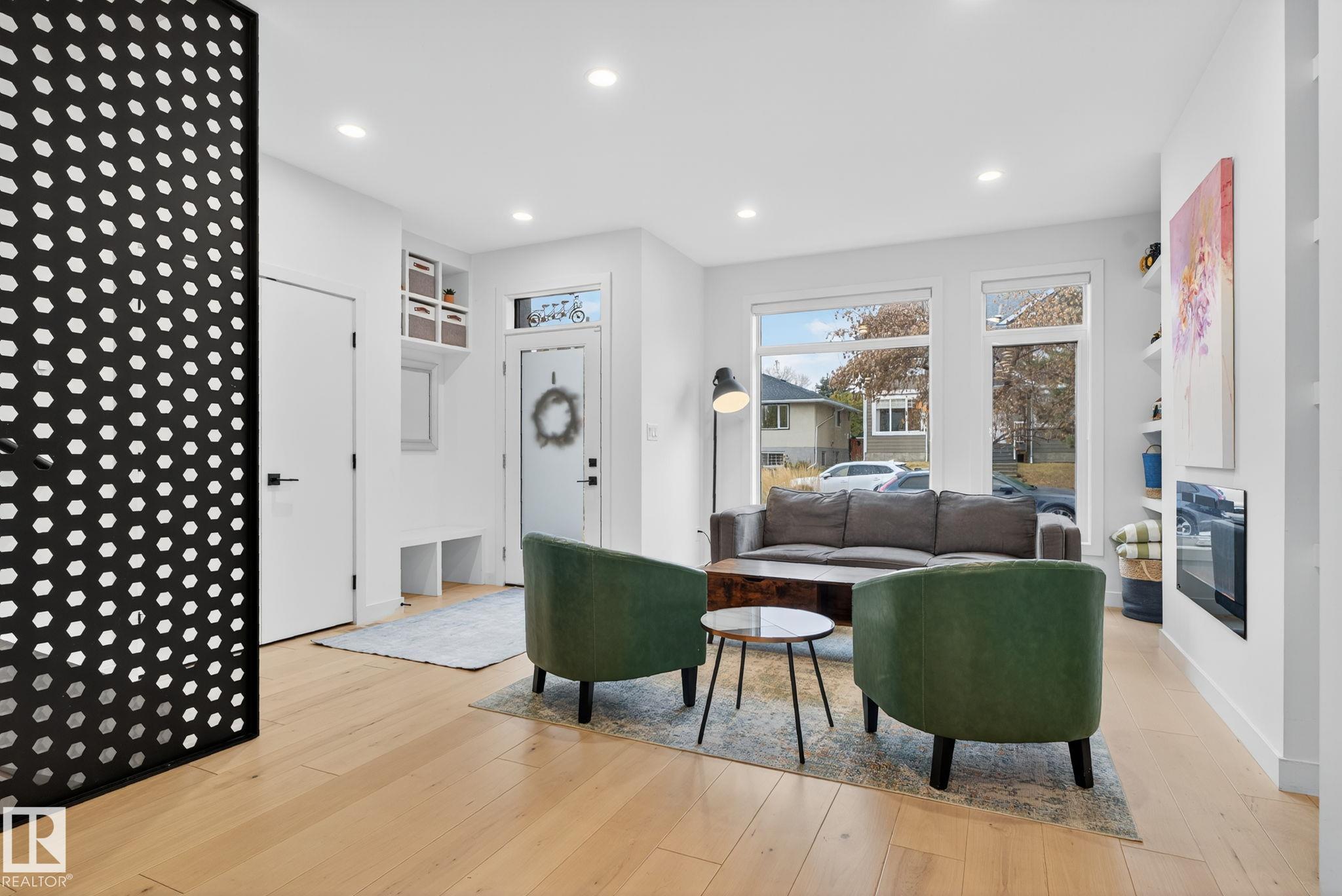 Photo 4 at 10511 75 Street NW, Forest Heights, Edmonton