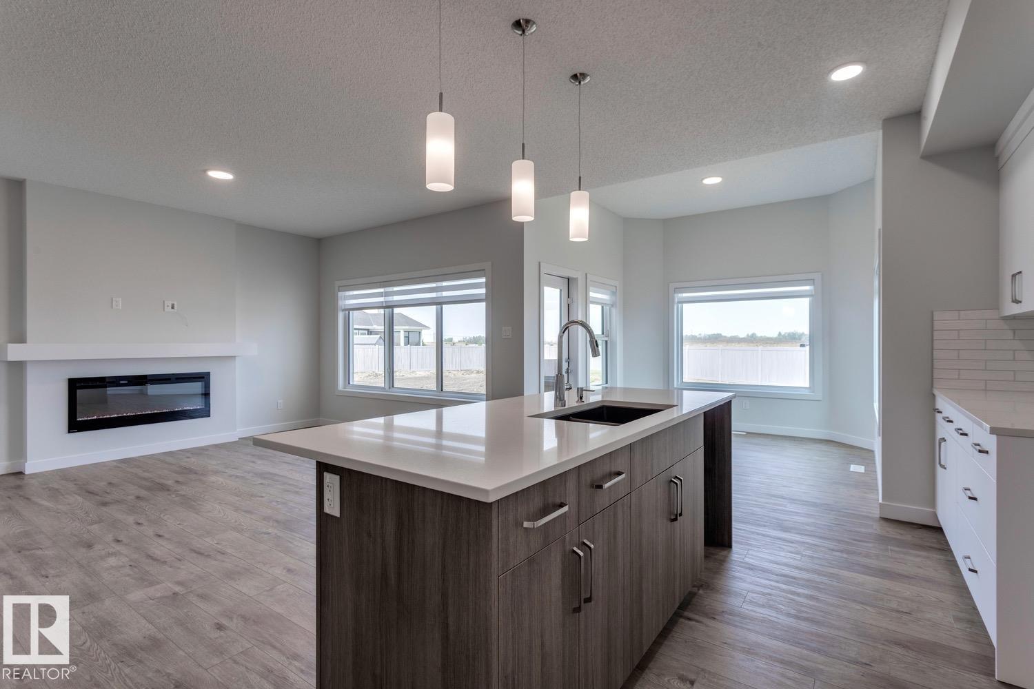 Photo 14 at 19011 20 Avenue NW, River's Edge, Edmonton