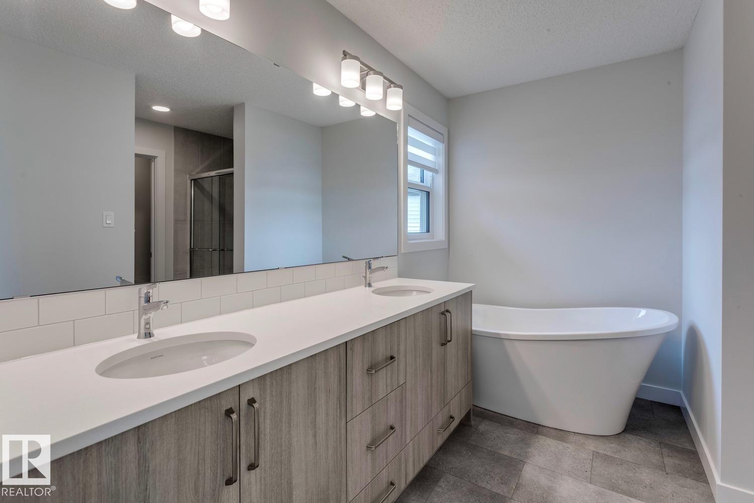 Photo 35 at 19019 20 Avenue NW, River's Edge, Edmonton