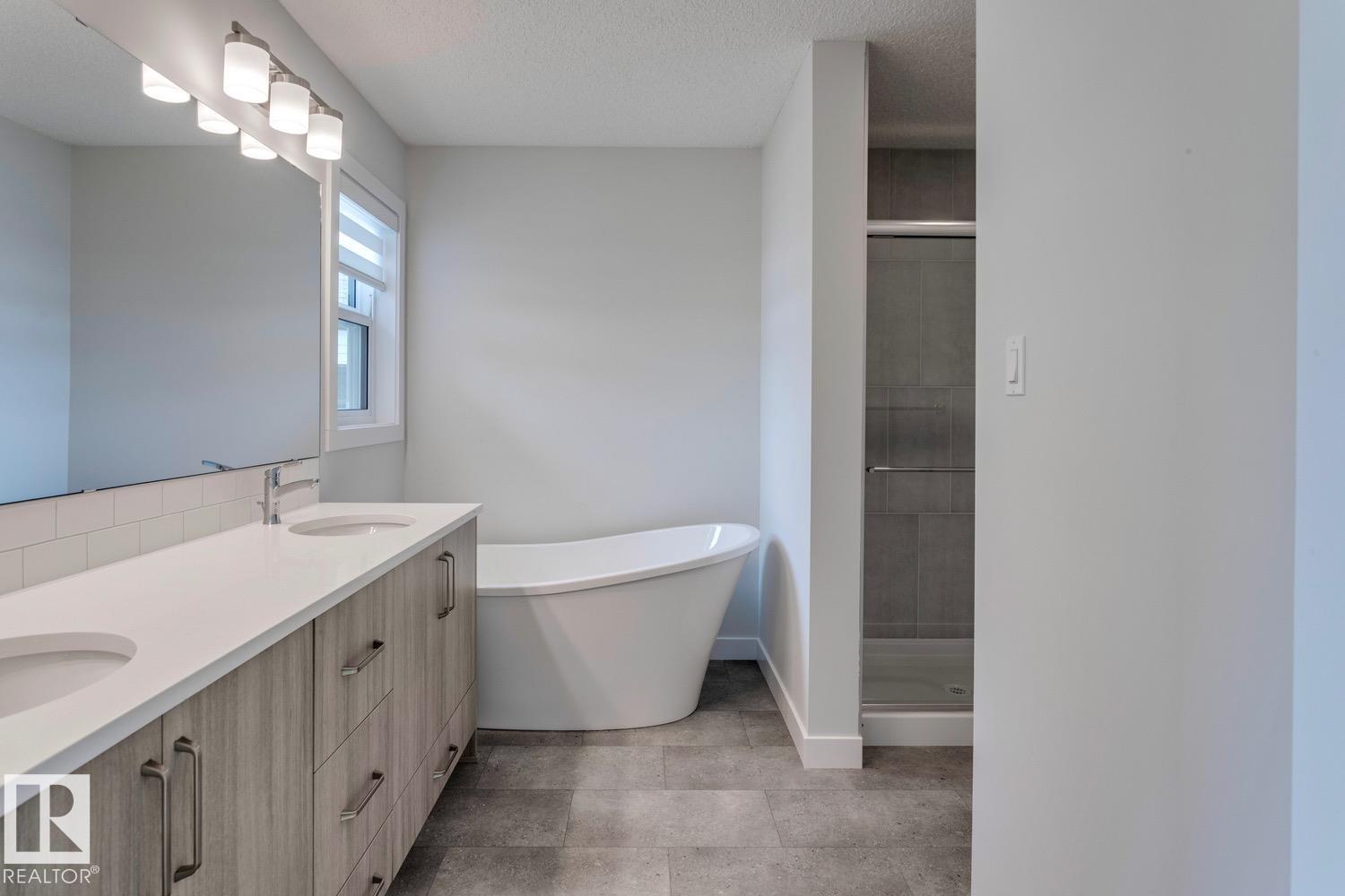 Photo 36 at 19019 20 Avenue NW, River's Edge, Edmonton