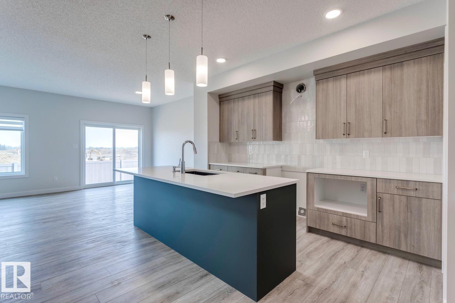 Photo 8 at 19019 20 Avenue NW, River's Edge, Edmonton