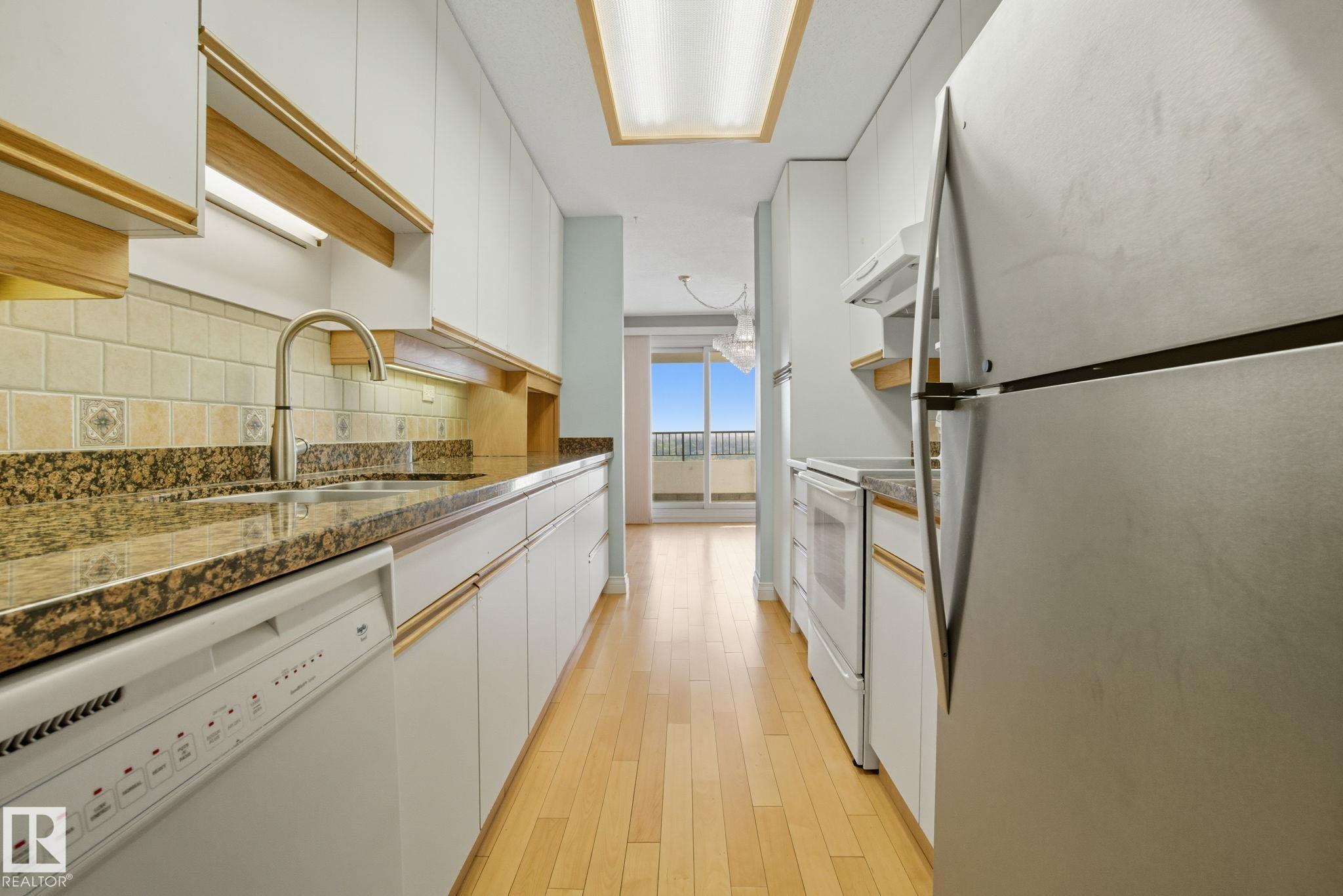 Photo 12 at 1602 - 12303 Jasper Avenue NW, Wîhkwêntôwin, Edmonton