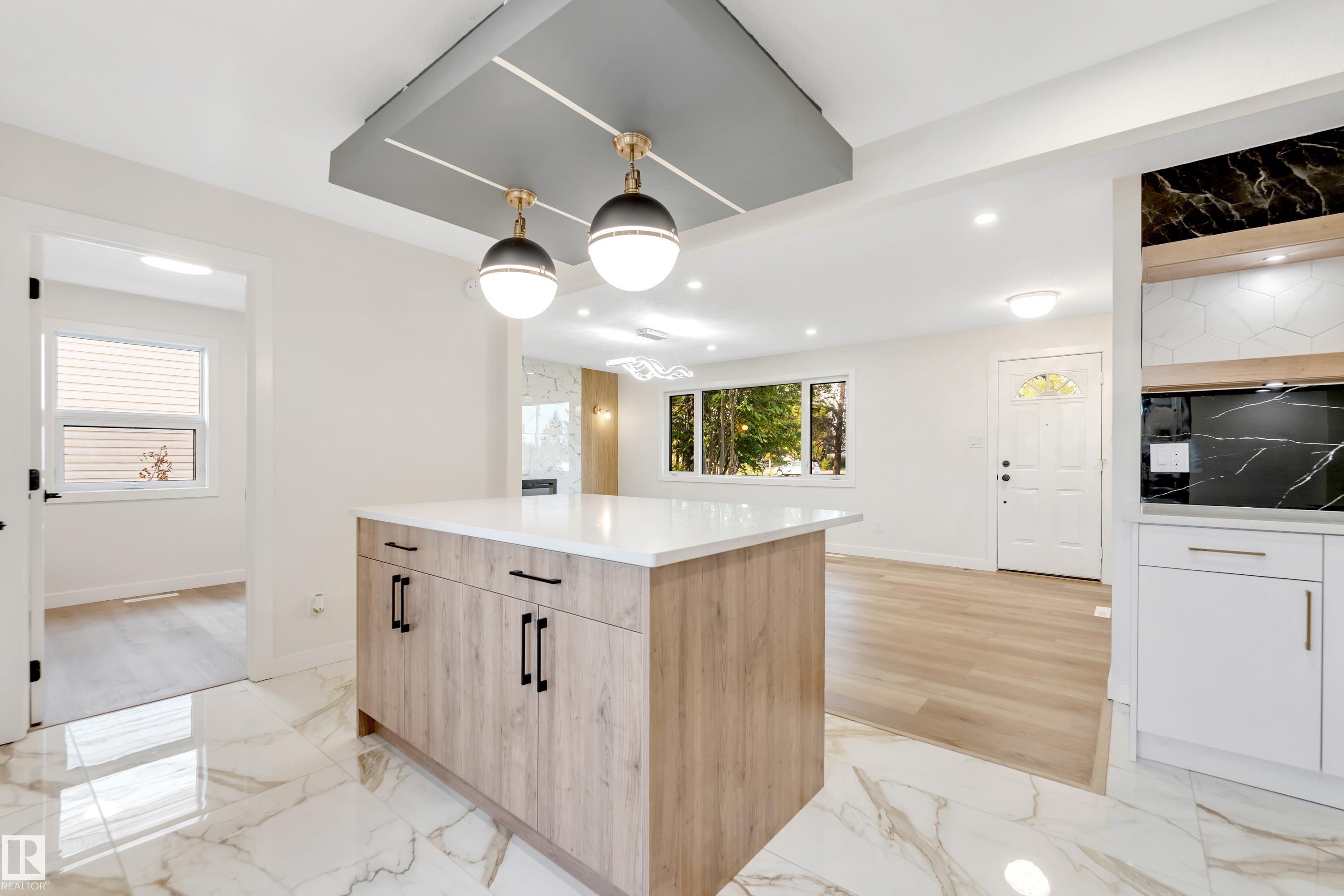 Photo 13 at 5907 137 Avenue NW, Belvedere, Edmonton