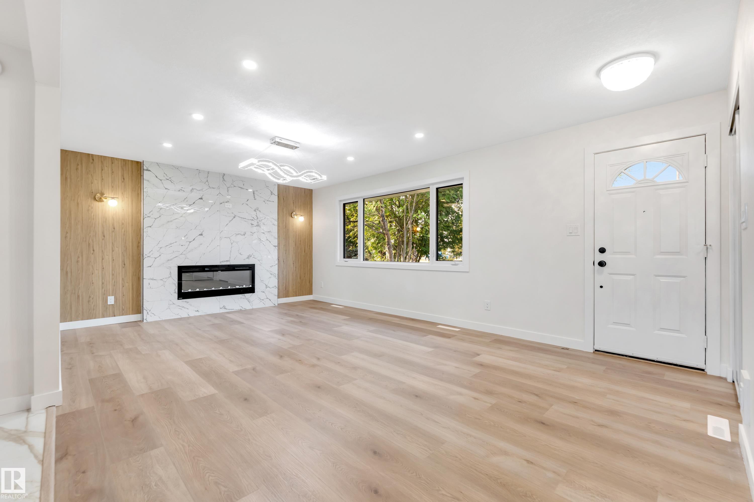 Photo 5 at 5907 137 Avenue NW, Belvedere, Edmonton