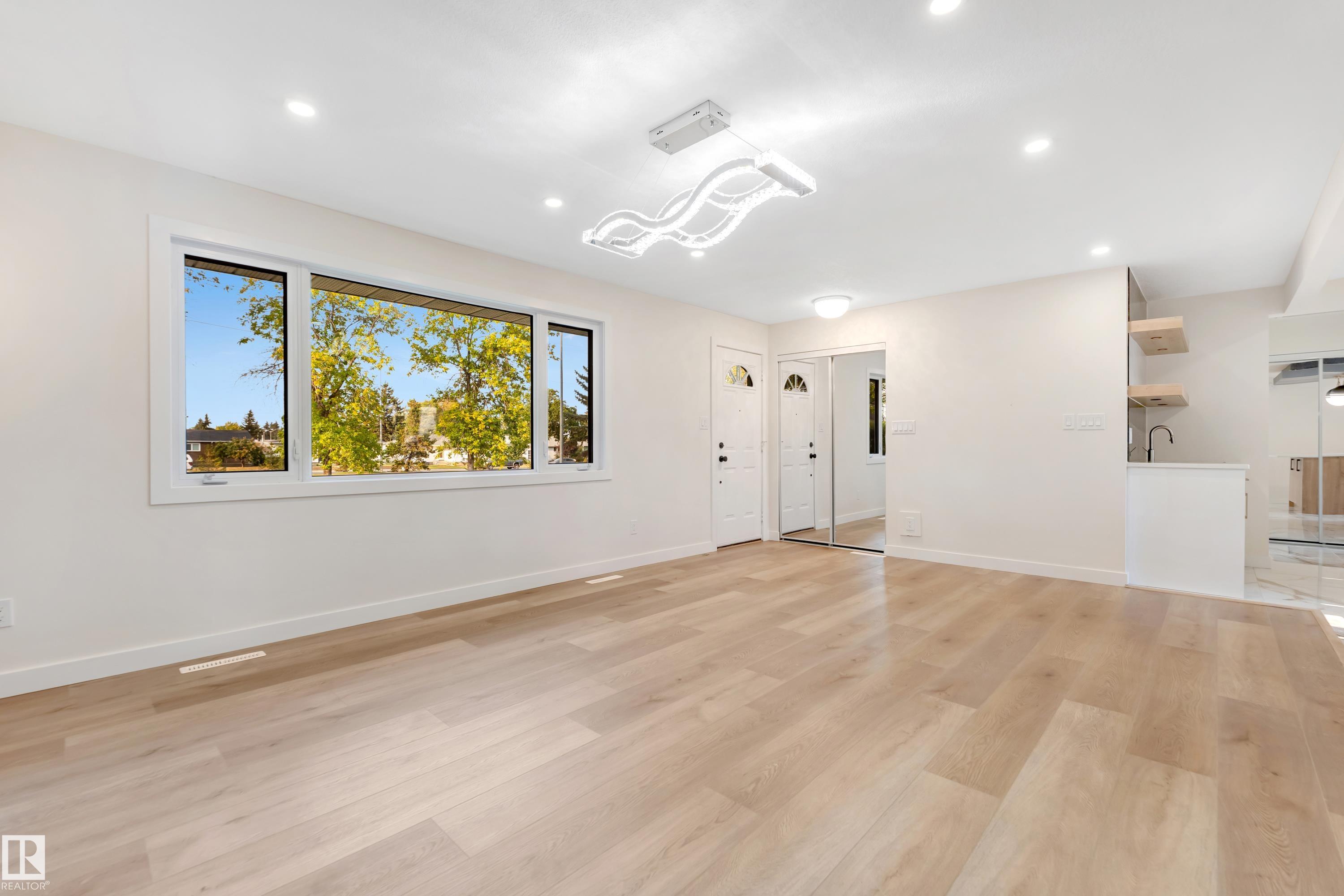 Photo 6 at 5907 137 Avenue NW, Belvedere, Edmonton