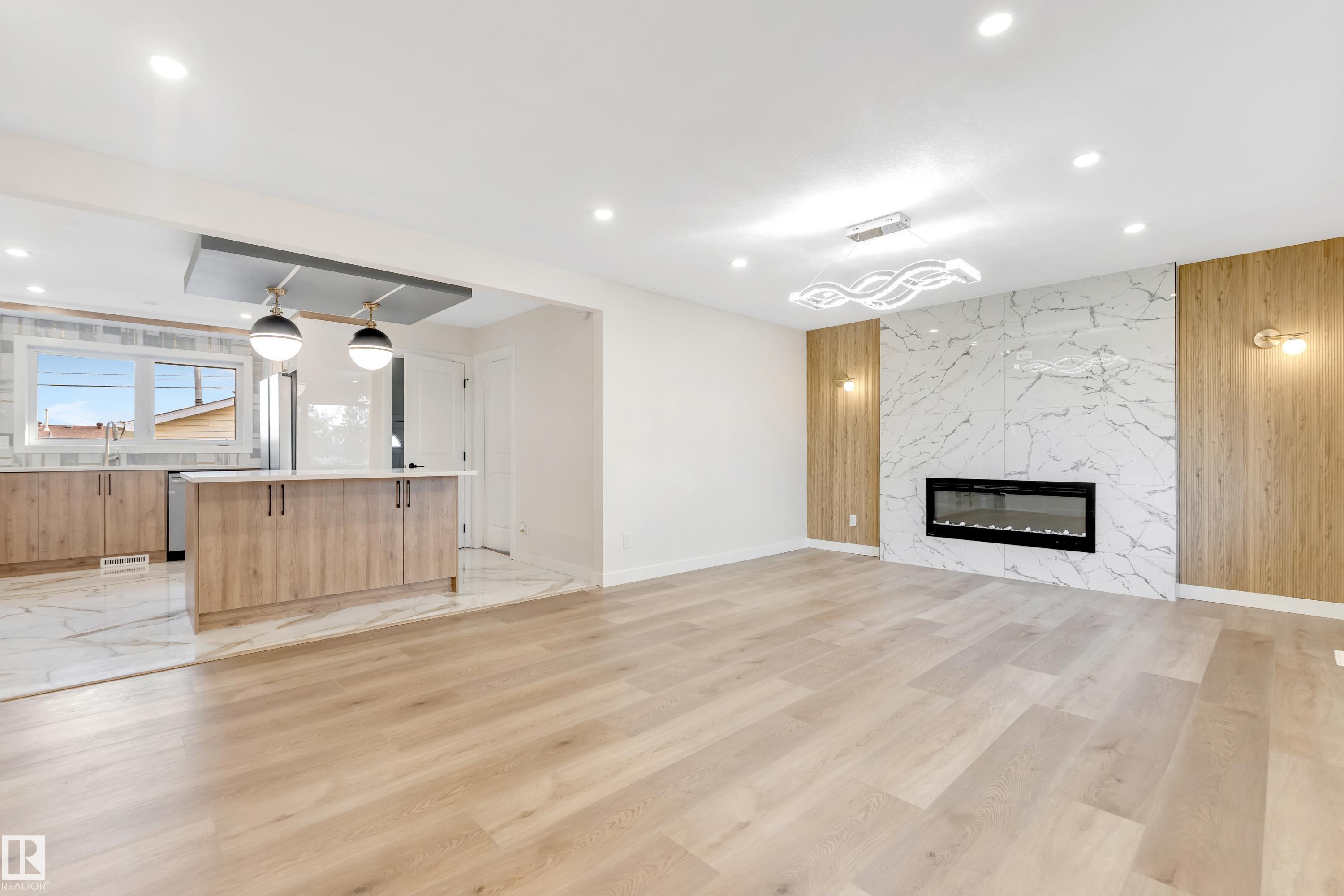 Photo 9 at 5907 137 Avenue NW, Belvedere, Edmonton