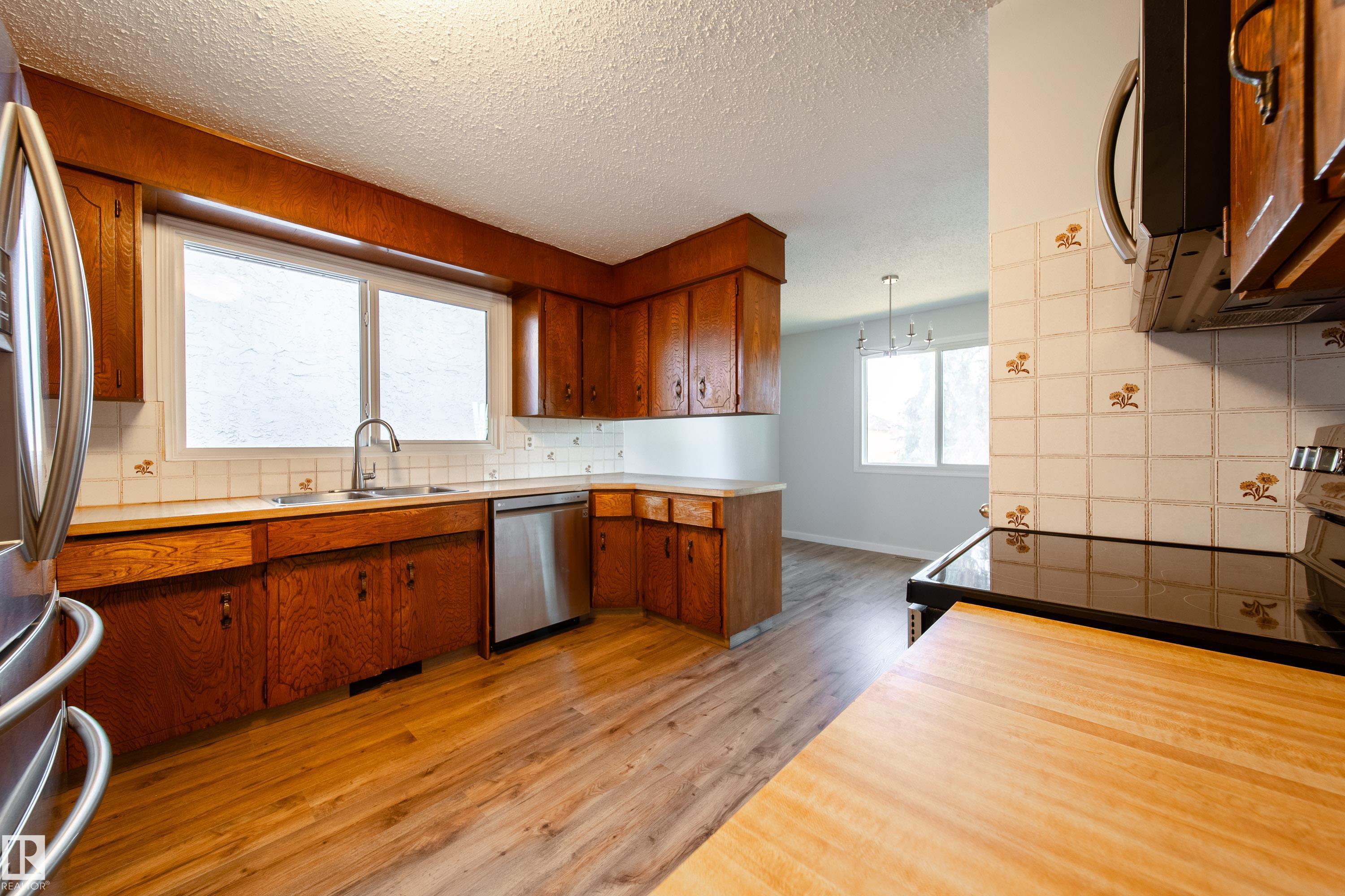 Photo 16 at 14511 21 Street NW, Fraser, Edmonton
