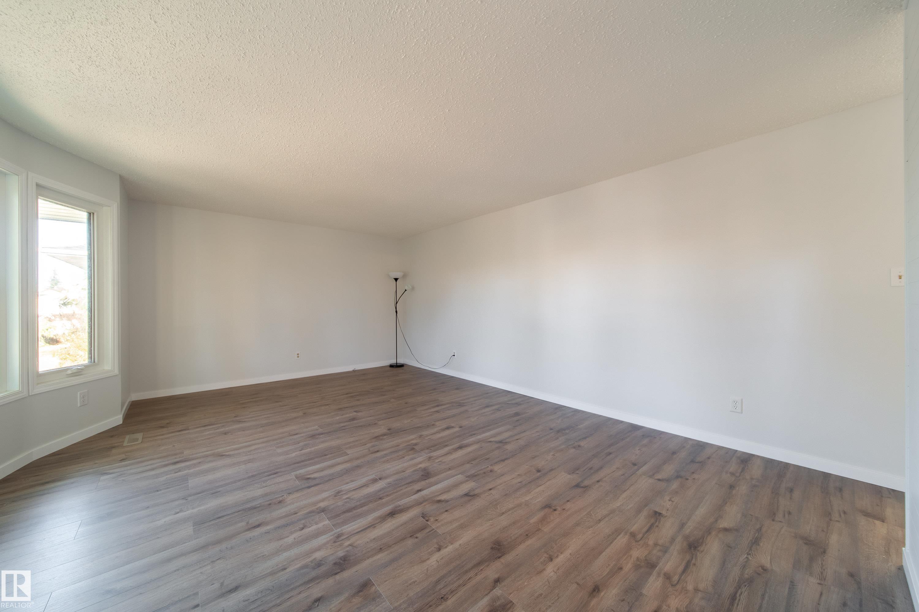 Photo 3 at 14511 21 Street NW, Fraser, Edmonton