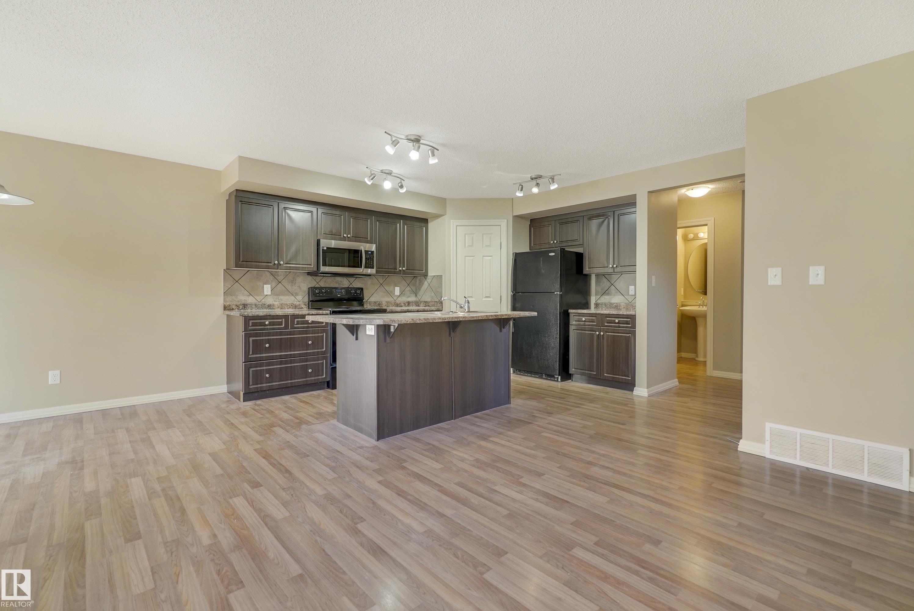 Photo 12 at 1323 Cunningham Drive SW, Callaghan, Edmonton