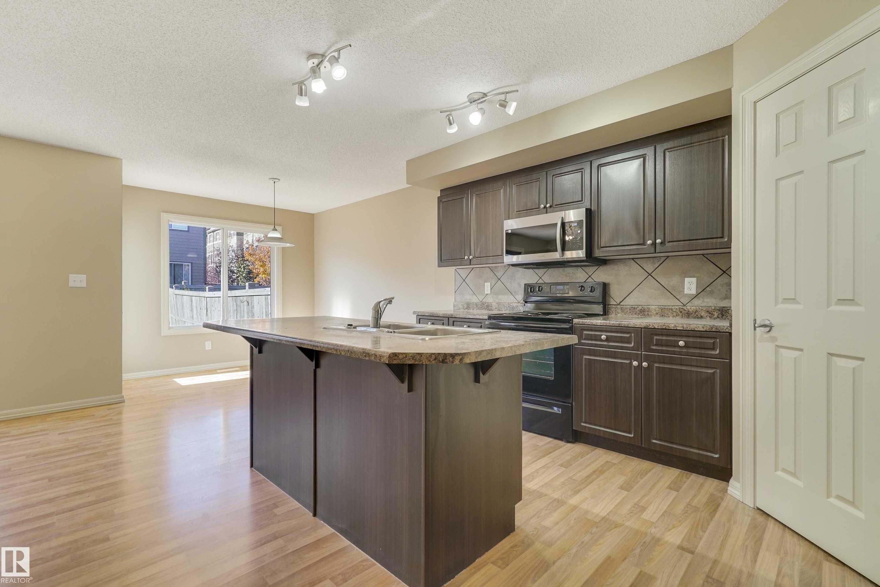 Photo 6 at 1323 Cunningham Drive SW, Callaghan, Edmonton