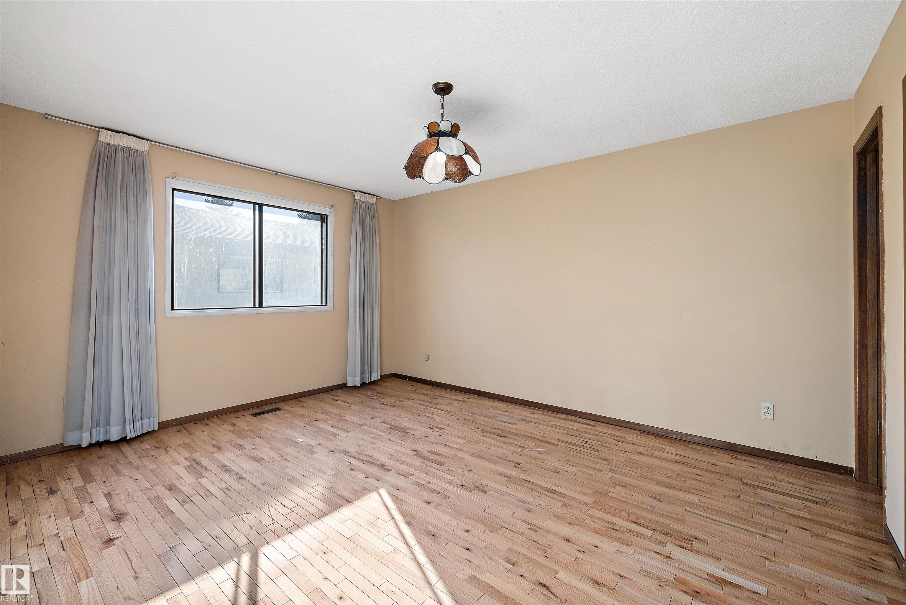 Photo 24 at 2031 104a Street NW, Keheewin, Edmonton