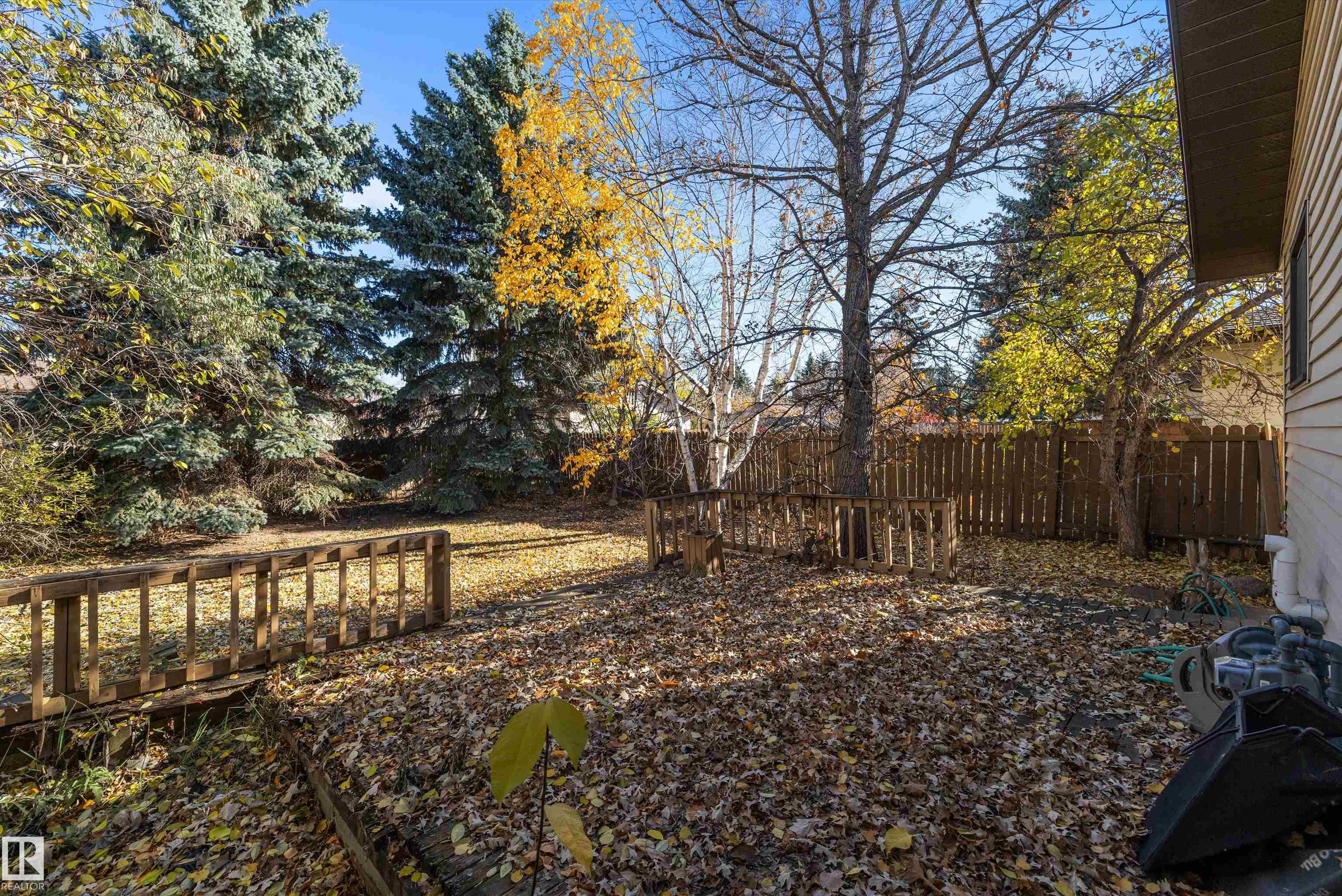 Photo 34 at 2031 104a Street NW, Keheewin, Edmonton