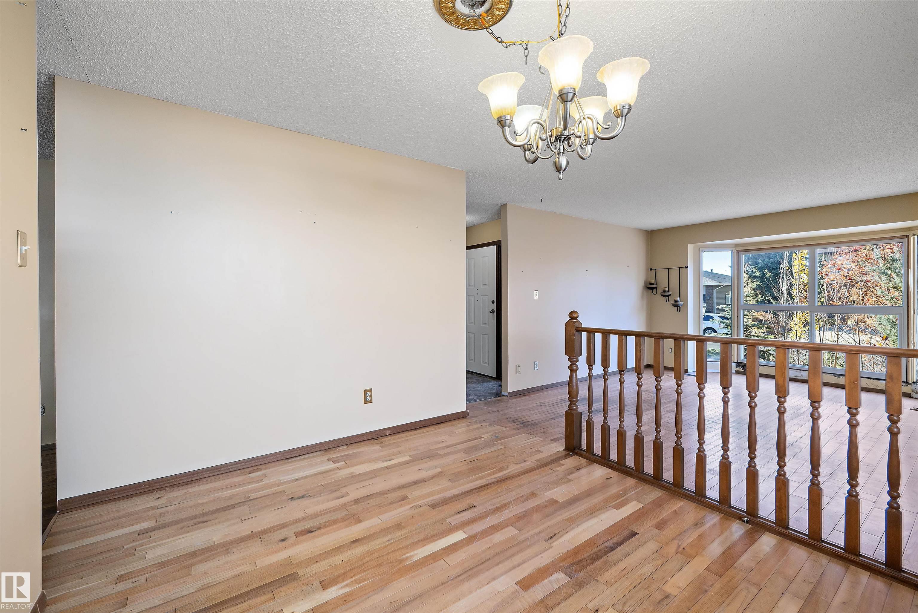 Photo 9 at 2031 104a Street NW, Keheewin, Edmonton