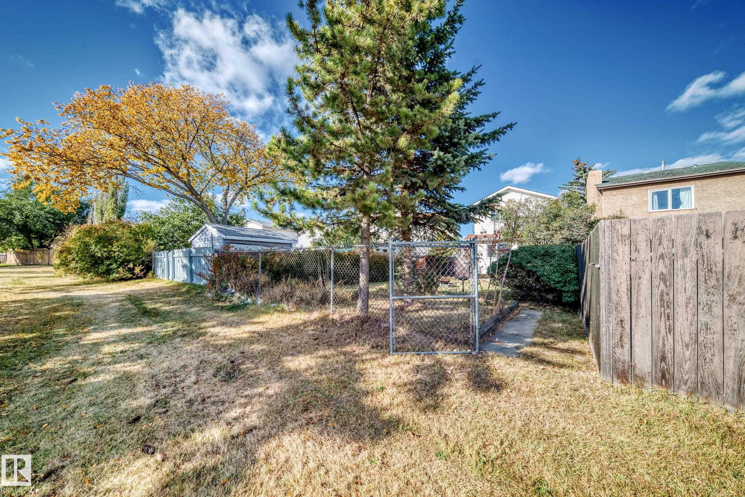 Photo 37 at 2017 108 Street NW, Keheewin, Edmonton