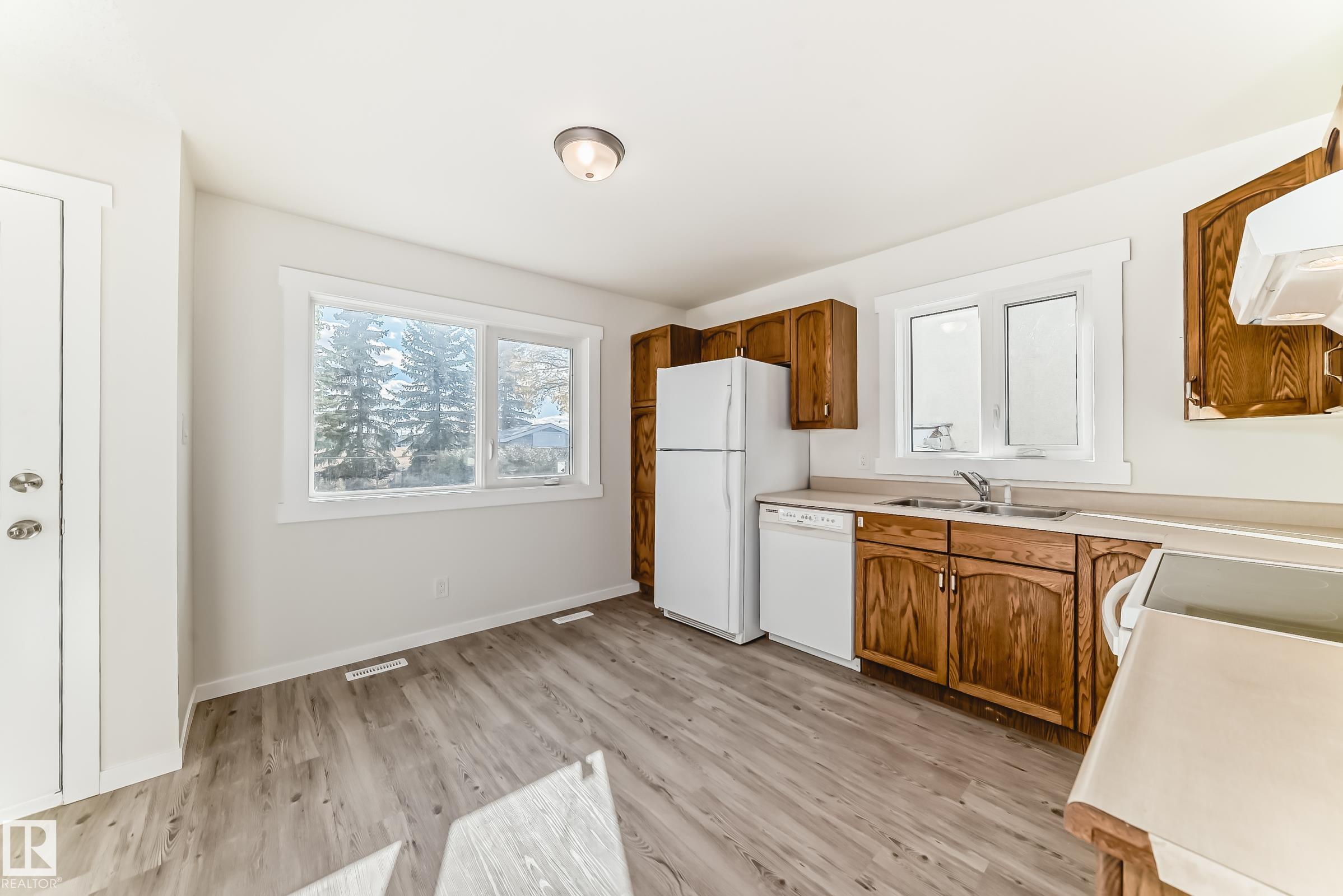 Photo 8 at 2017 108 Street NW, Keheewin, Edmonton