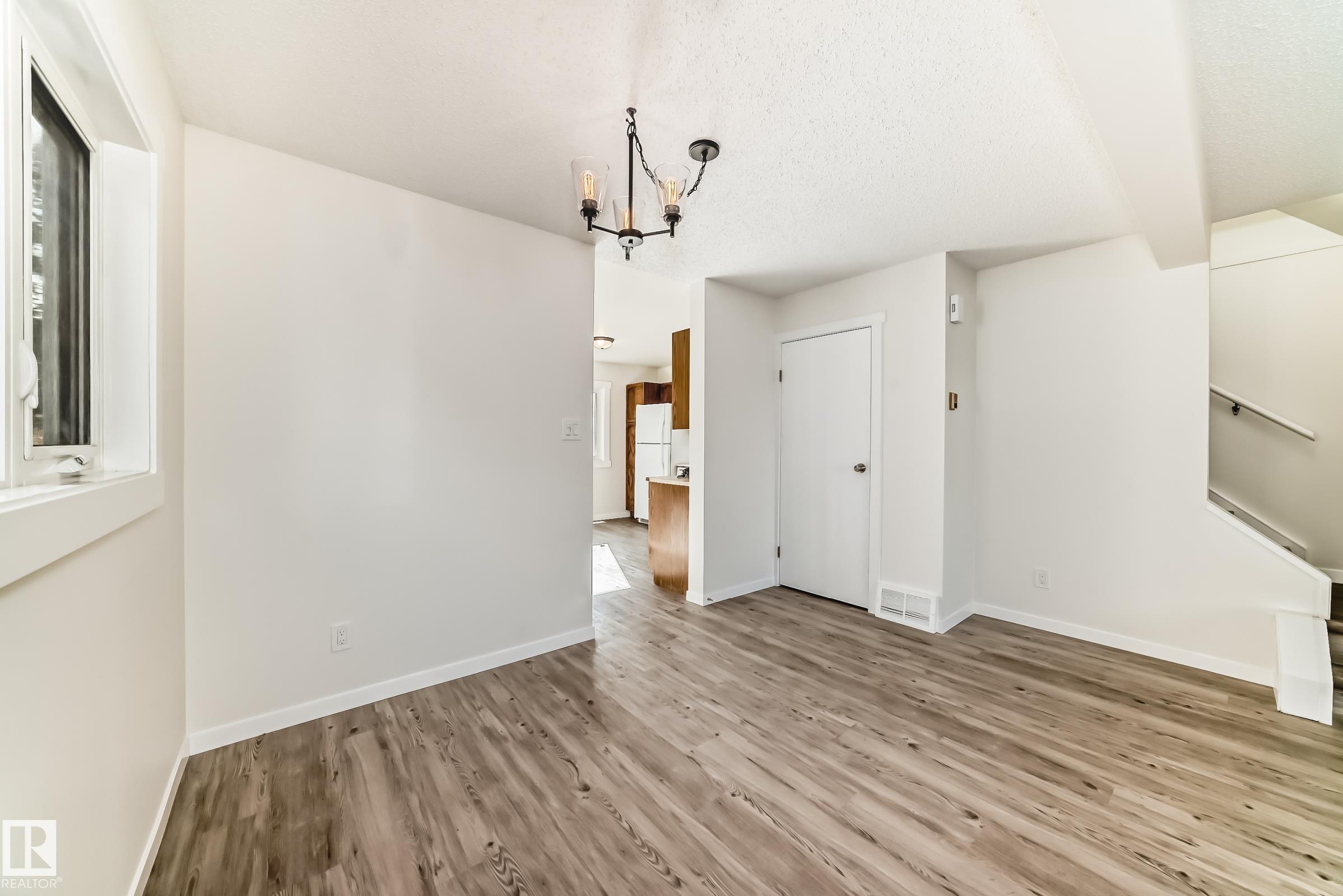 Photo 10 at 2017 108 Street NW, Keheewin, Edmonton