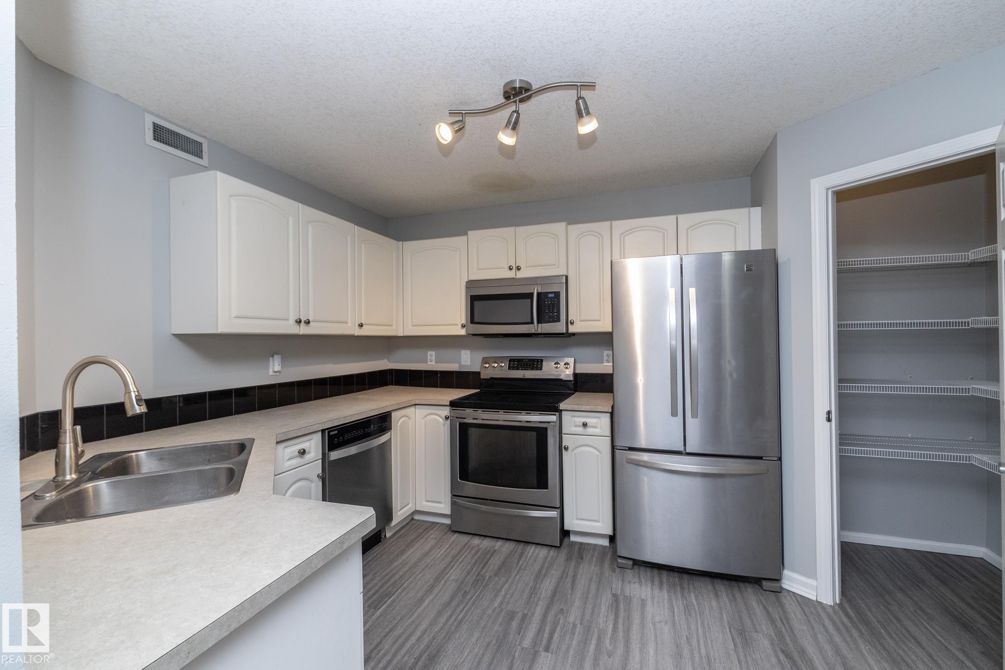 Picture for #1 150 EDWARDS DR SW