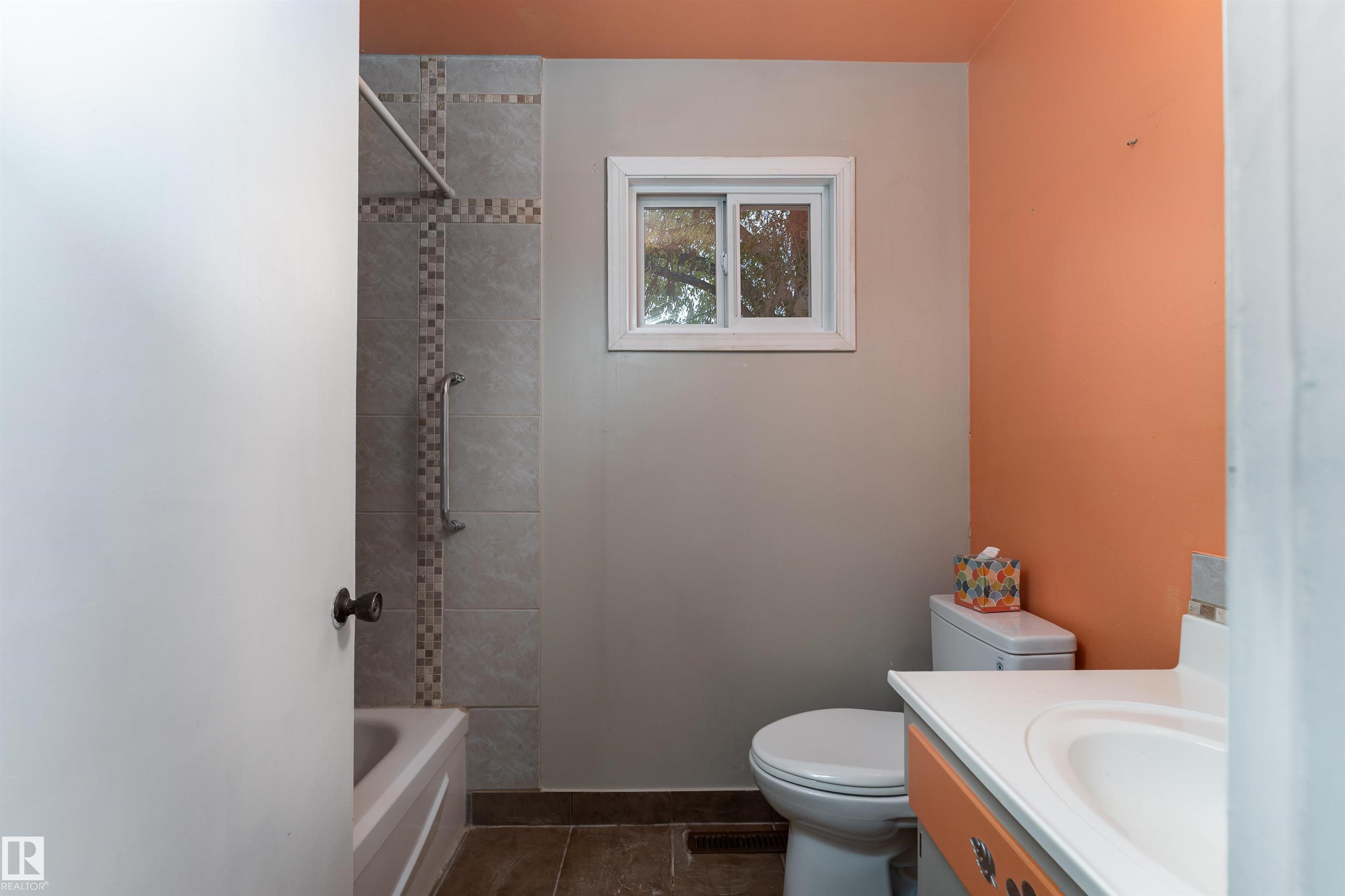 Photo 22 at 5105 106a Street NW, Pleasantview, Edmonton