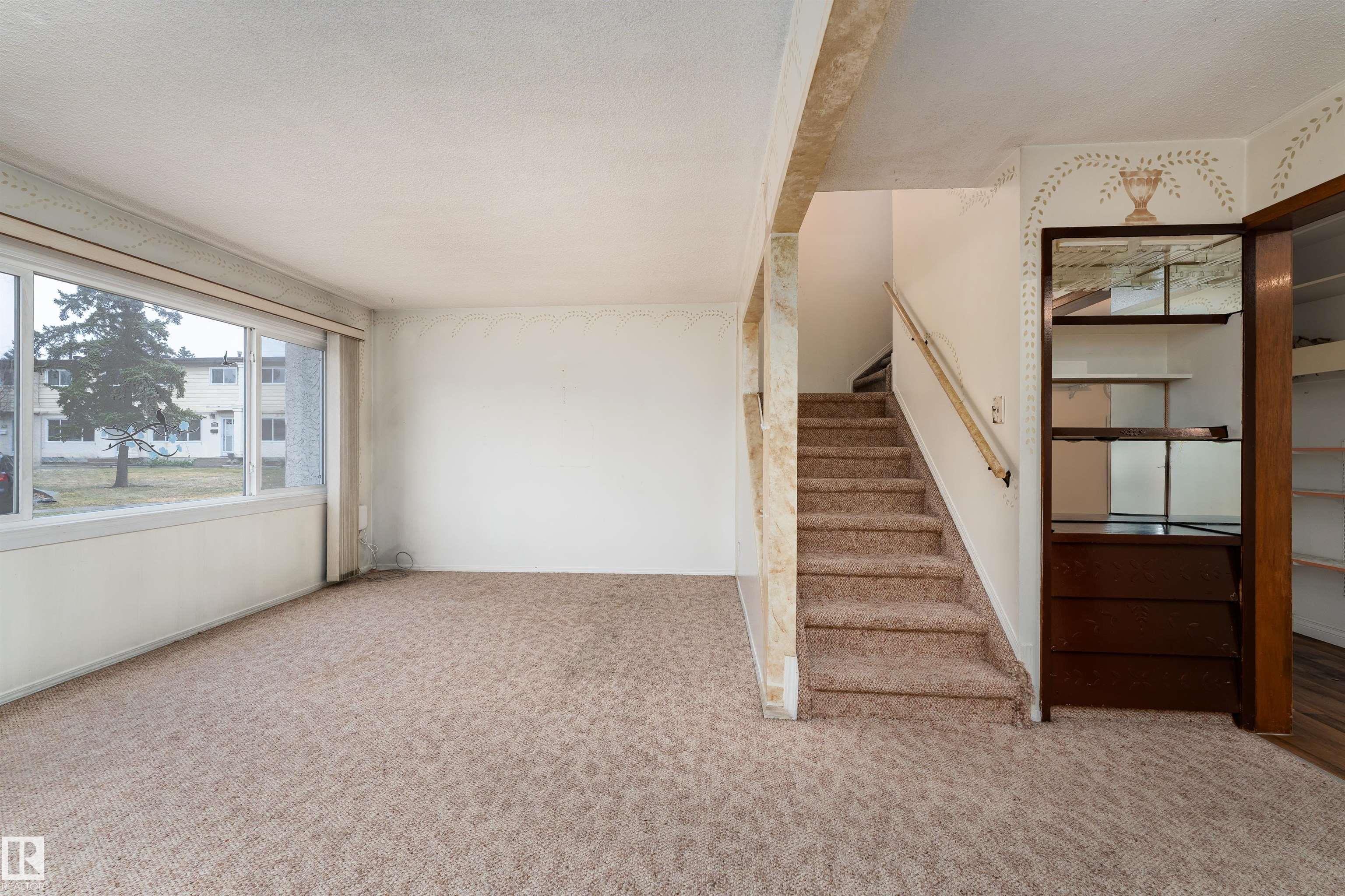 Photo 6 at 5105 106a Street NW, Pleasantview, Edmonton