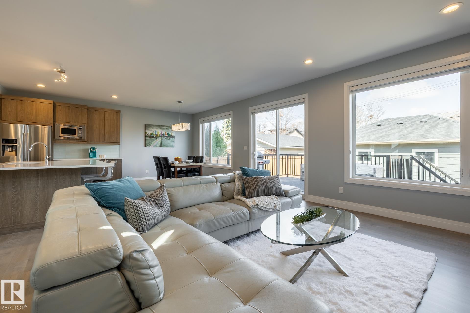 Photo 21 at 10936 71 Avenue NW, Parkallen, Edmonton