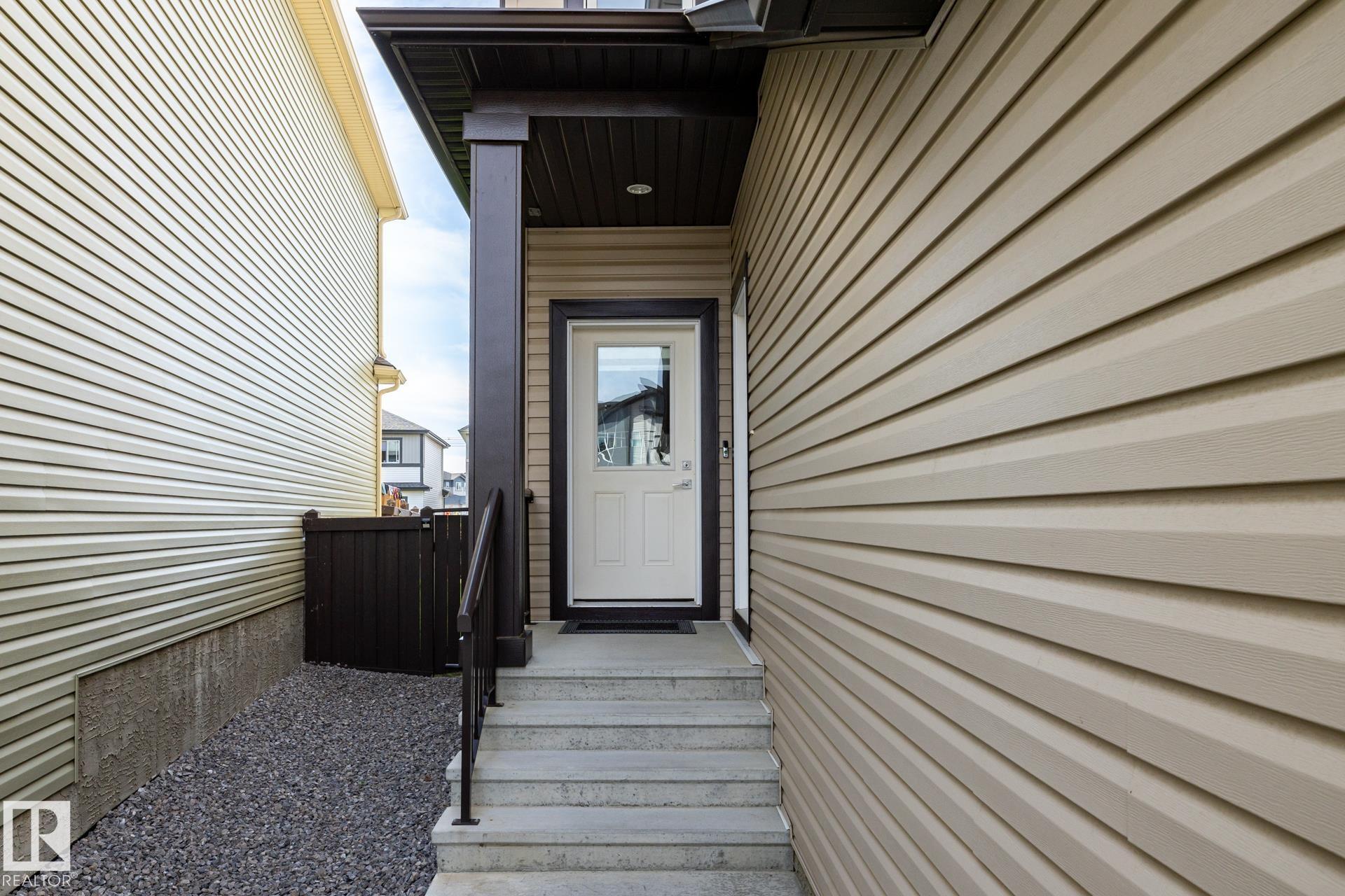 Photo 2 at 9327 Cooper Bend SW, Chappelle Area, Edmonton