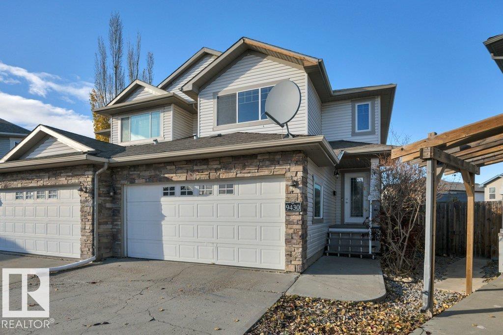 Photo 2 at 9430 Stein Way NW, South Terwillegar, Edmonton
