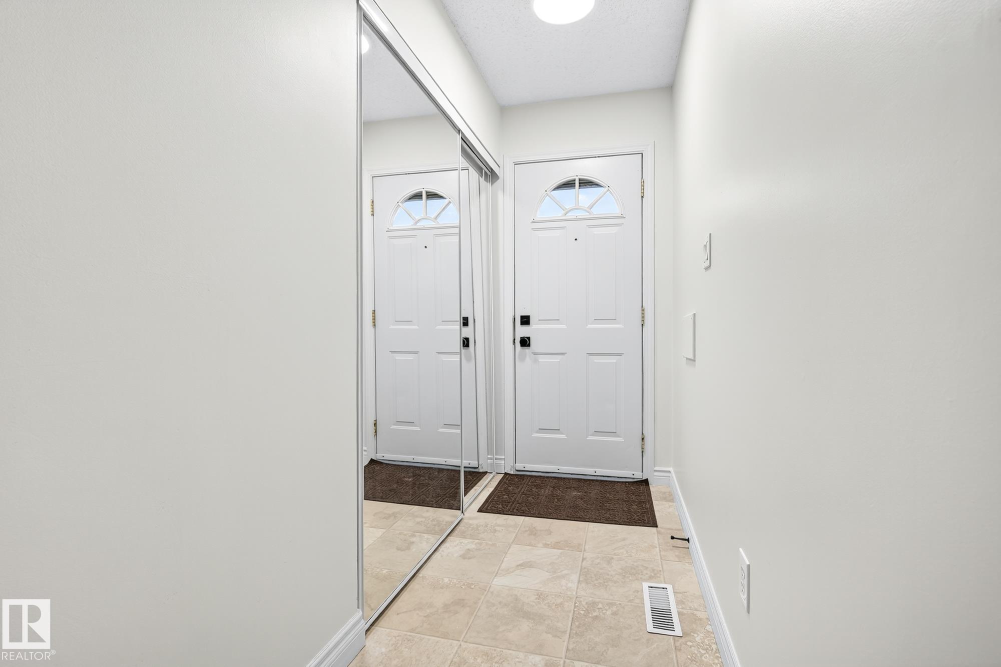 Photo 15 at 7271 180 Street NW, Lymburn, Edmonton