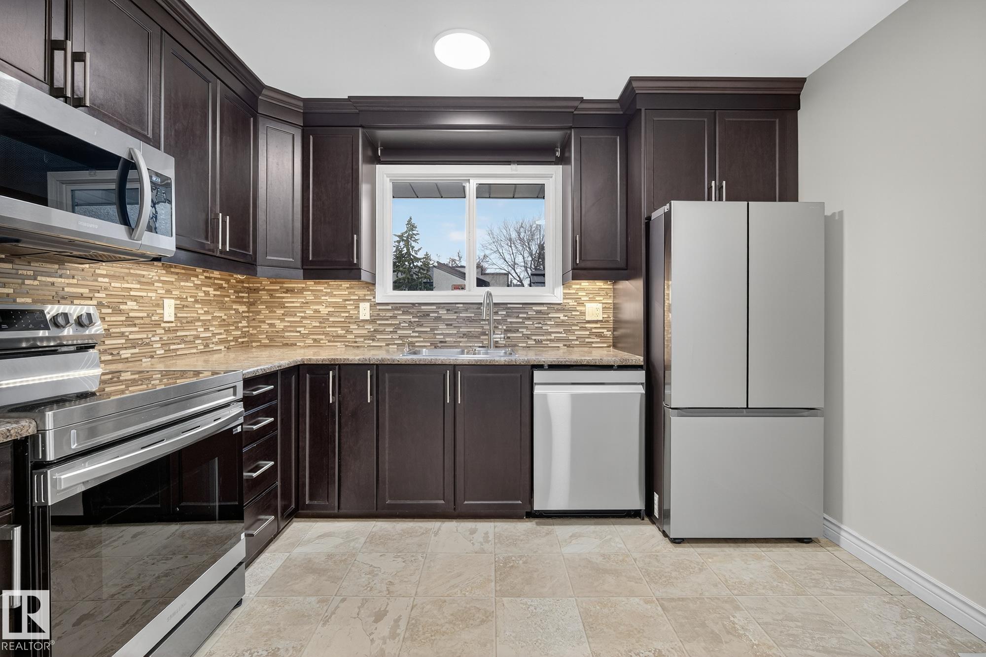 Photo 16 at 7271 180 Street NW, Lymburn, Edmonton