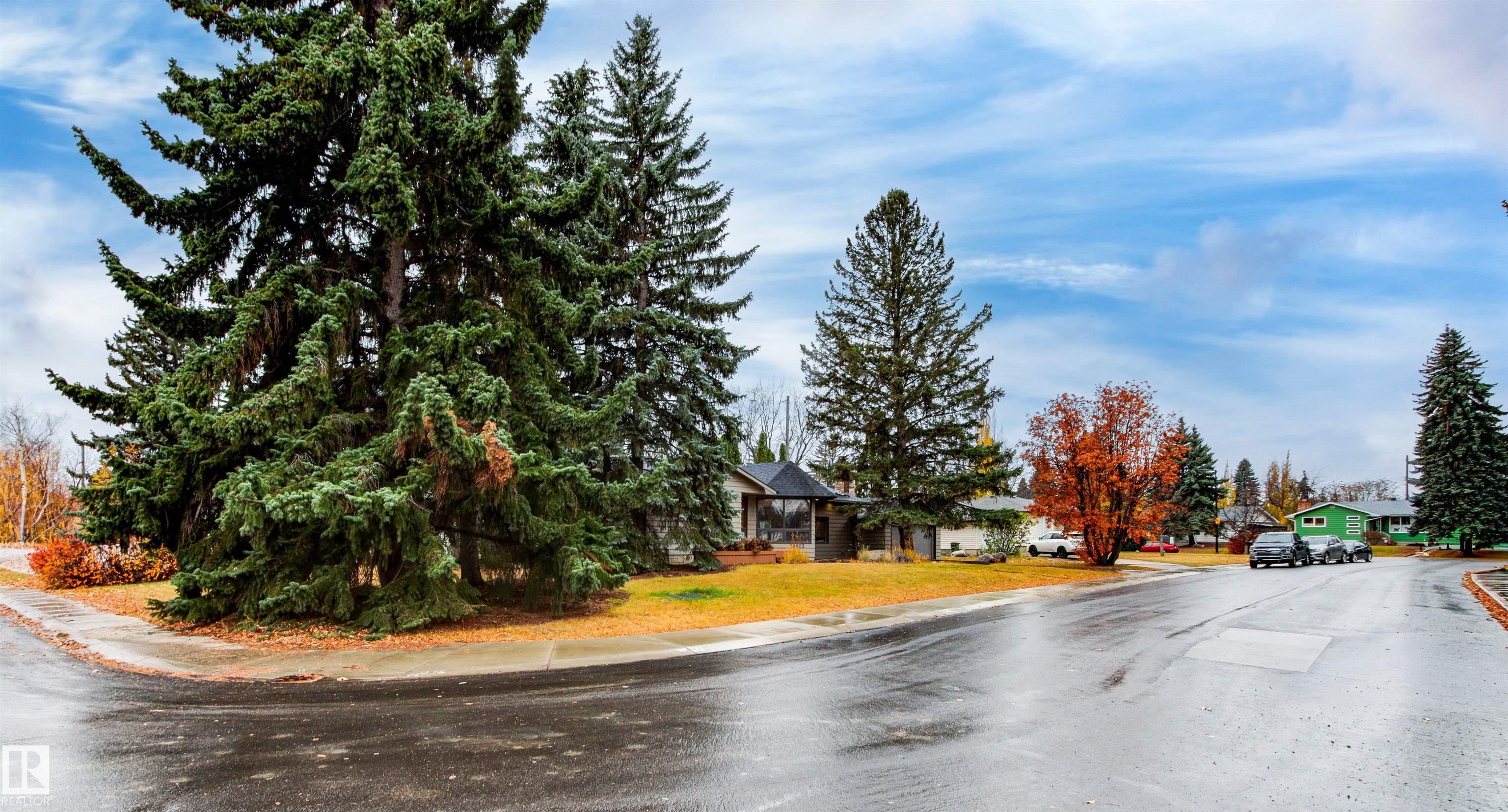 Photo 3 at 14403 83 Avenue NW, Laurier Heights, Edmonton