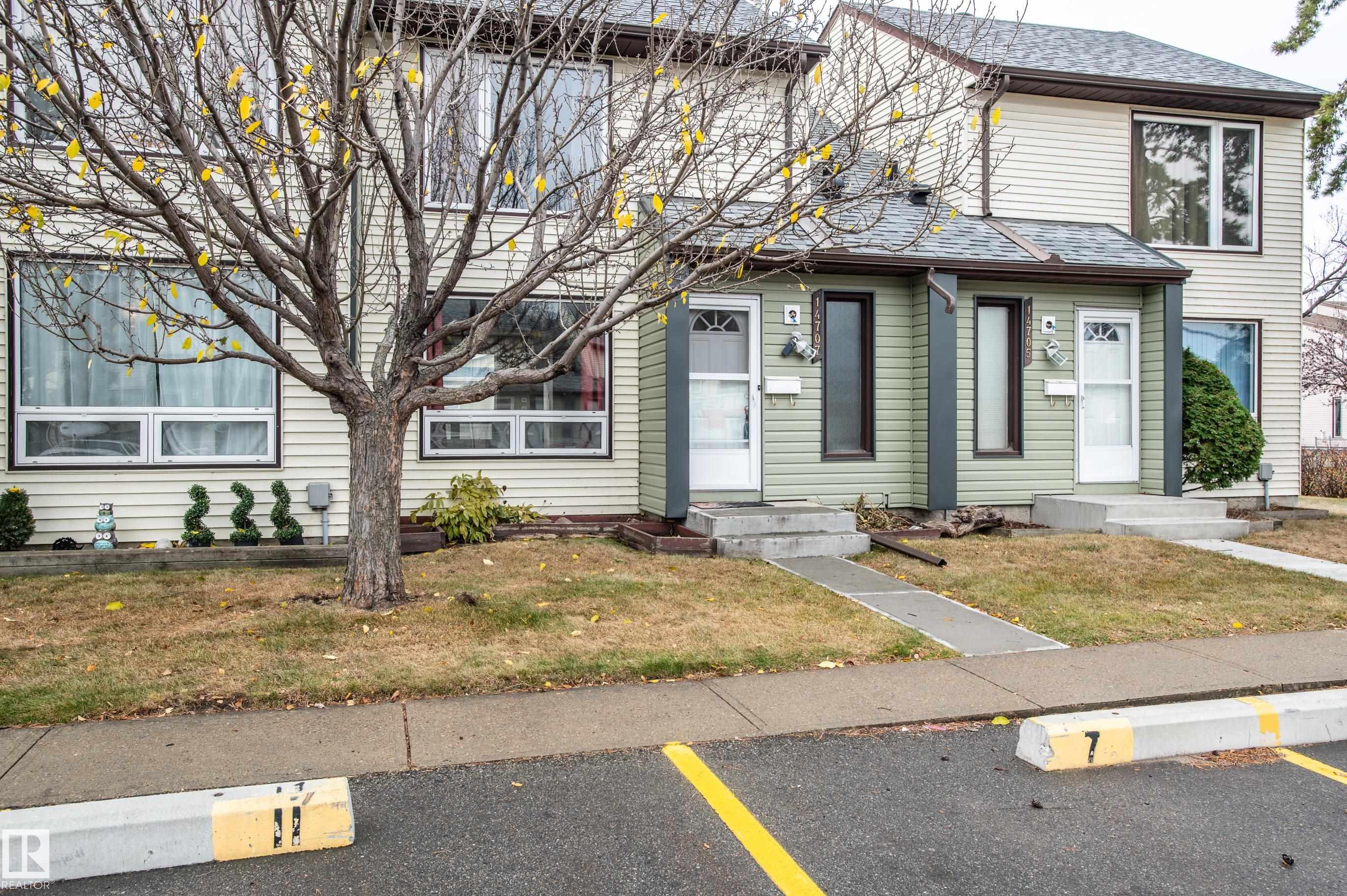 Photo 2 at 14707 25 Street NW, Fraser, Edmonton