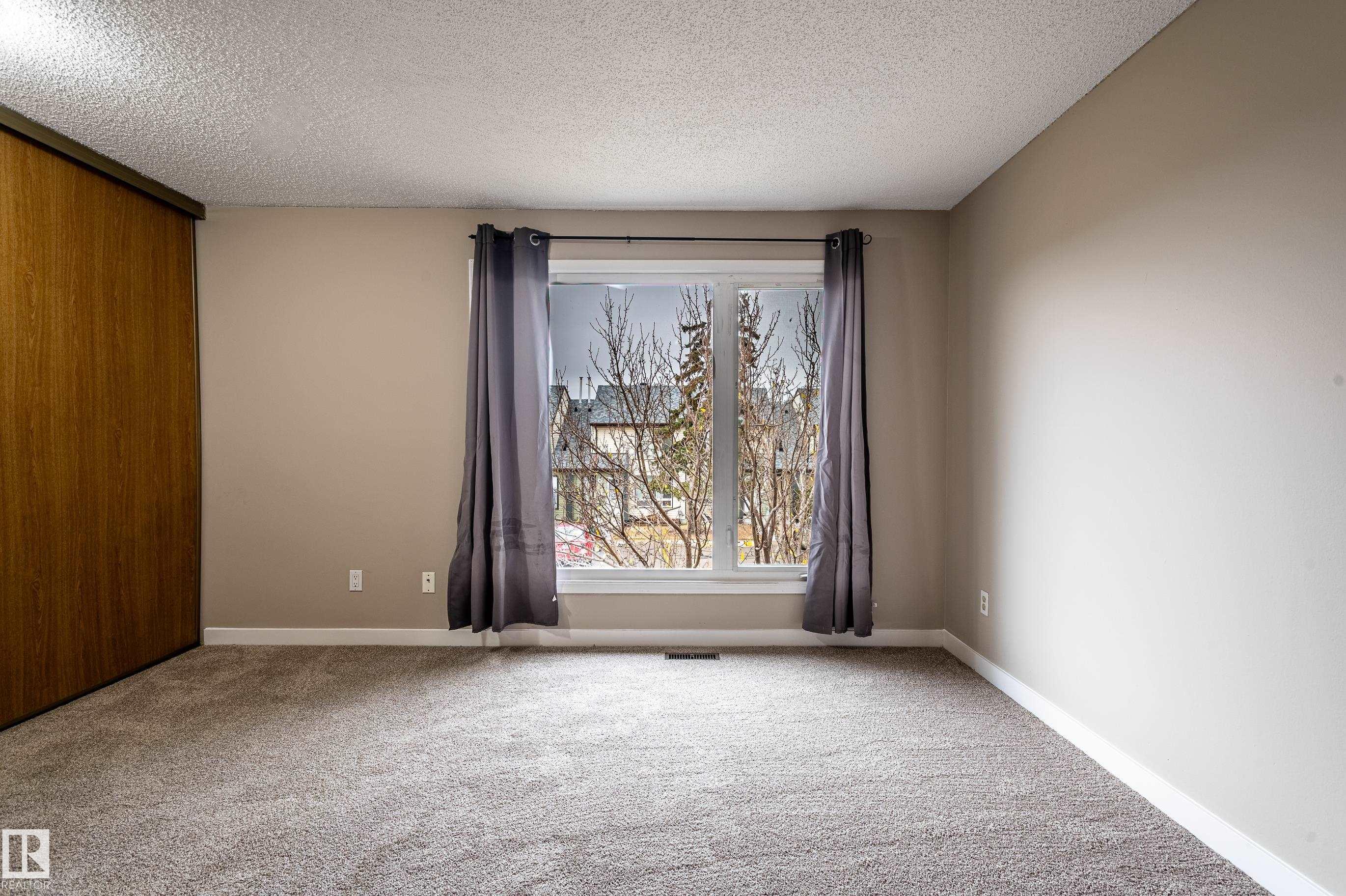 Photo 26 at 14707 25 Street NW, Fraser, Edmonton