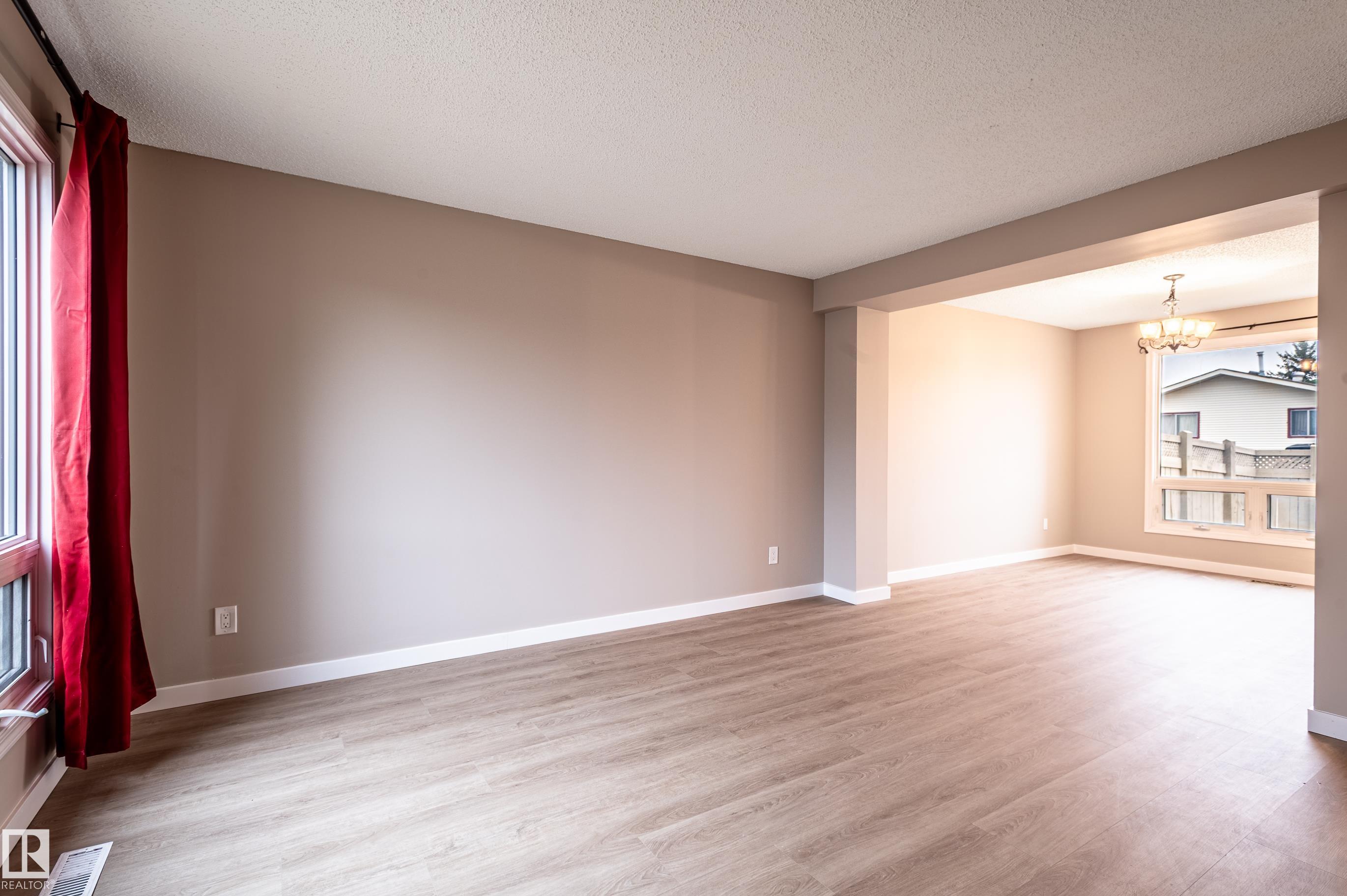 Photo 7 at 14707 25 Street NW, Fraser, Edmonton