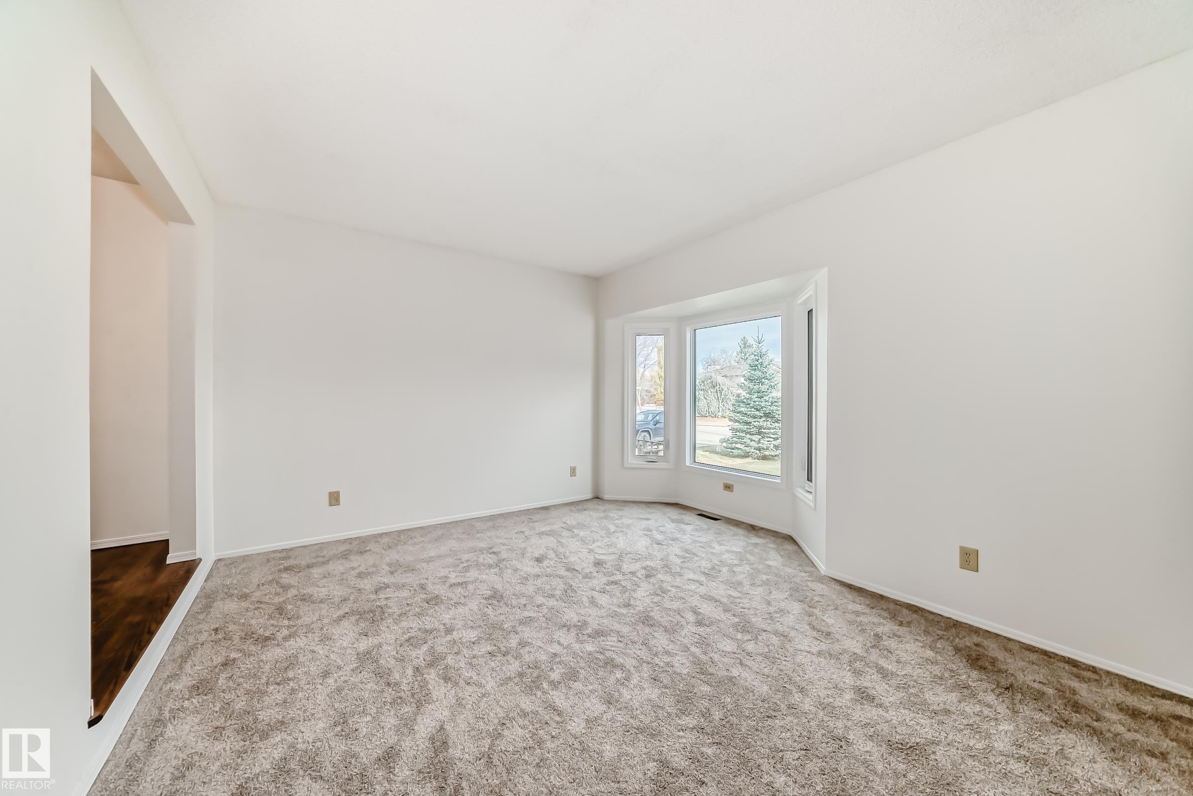 Photo 14 at 1028 107 Street NW, Bearspaw, Edmonton