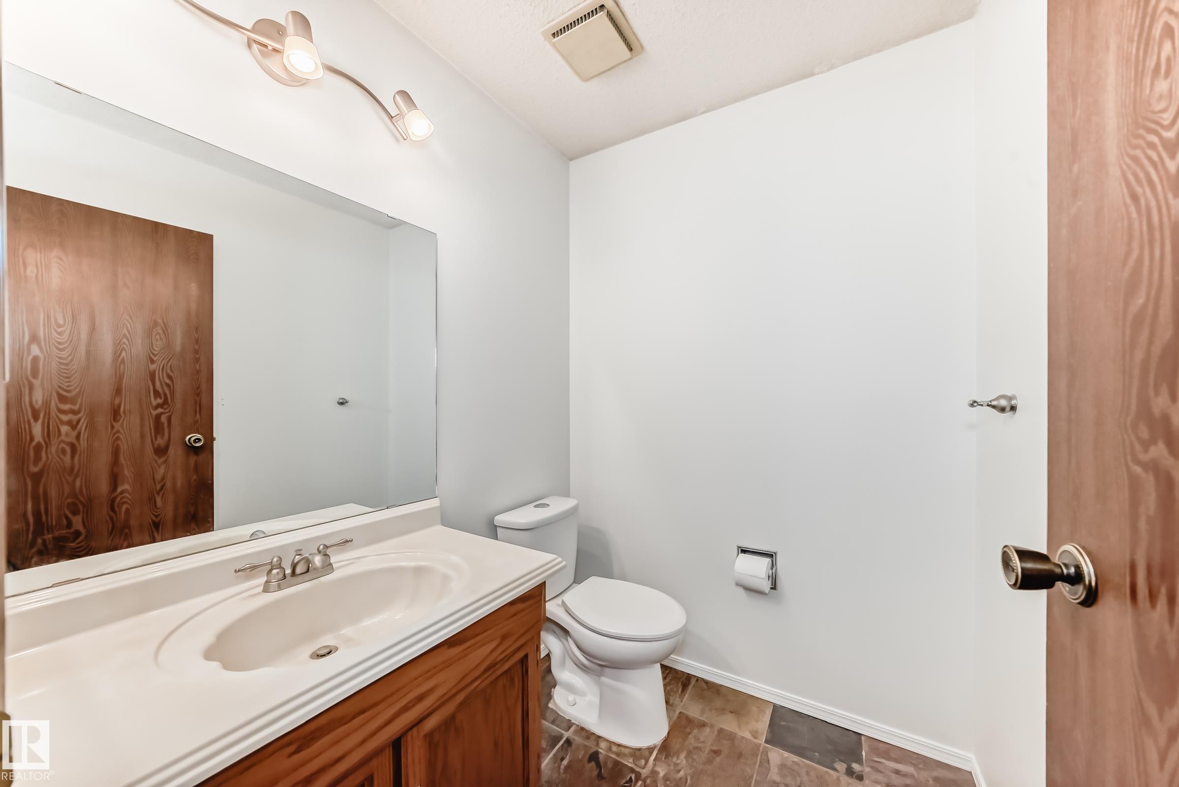 Photo 17 at 1028 107 Street NW, Bearspaw, Edmonton