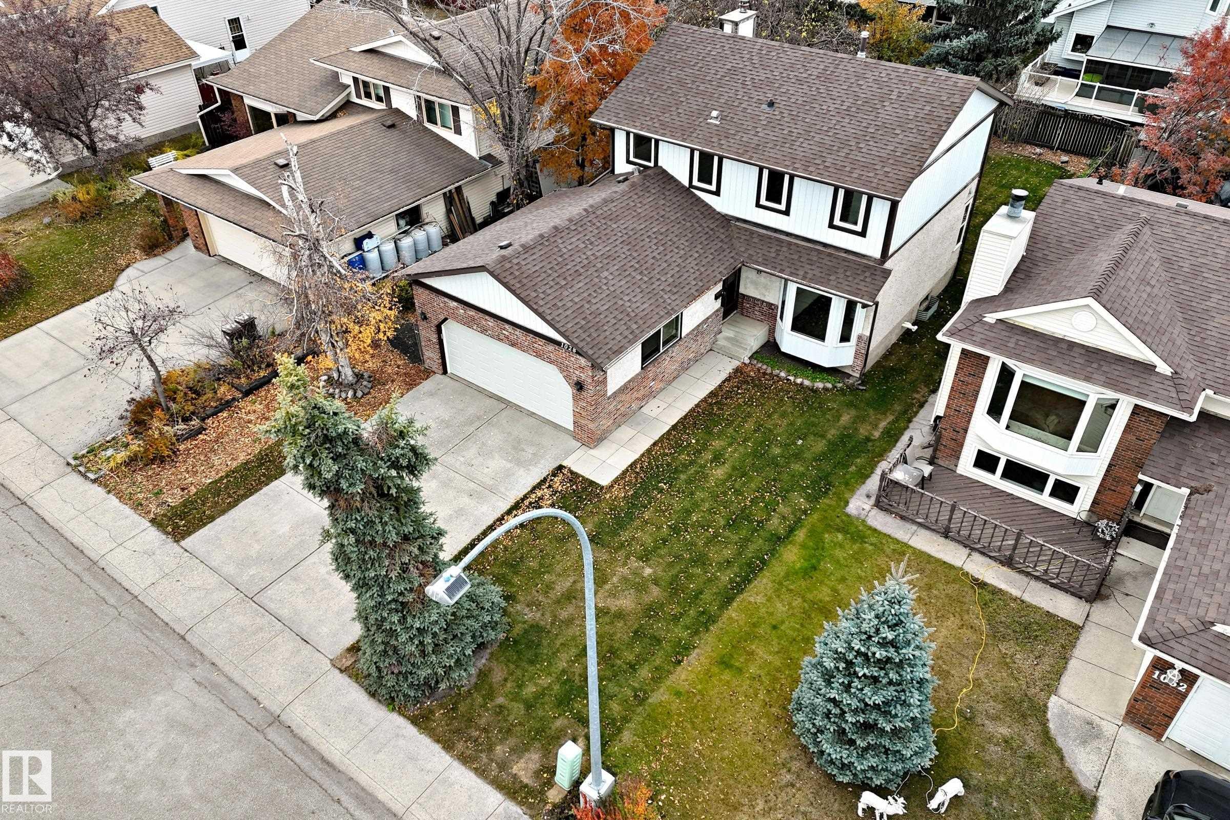 Photo 34 at 1028 107 Street NW, Bearspaw, Edmonton