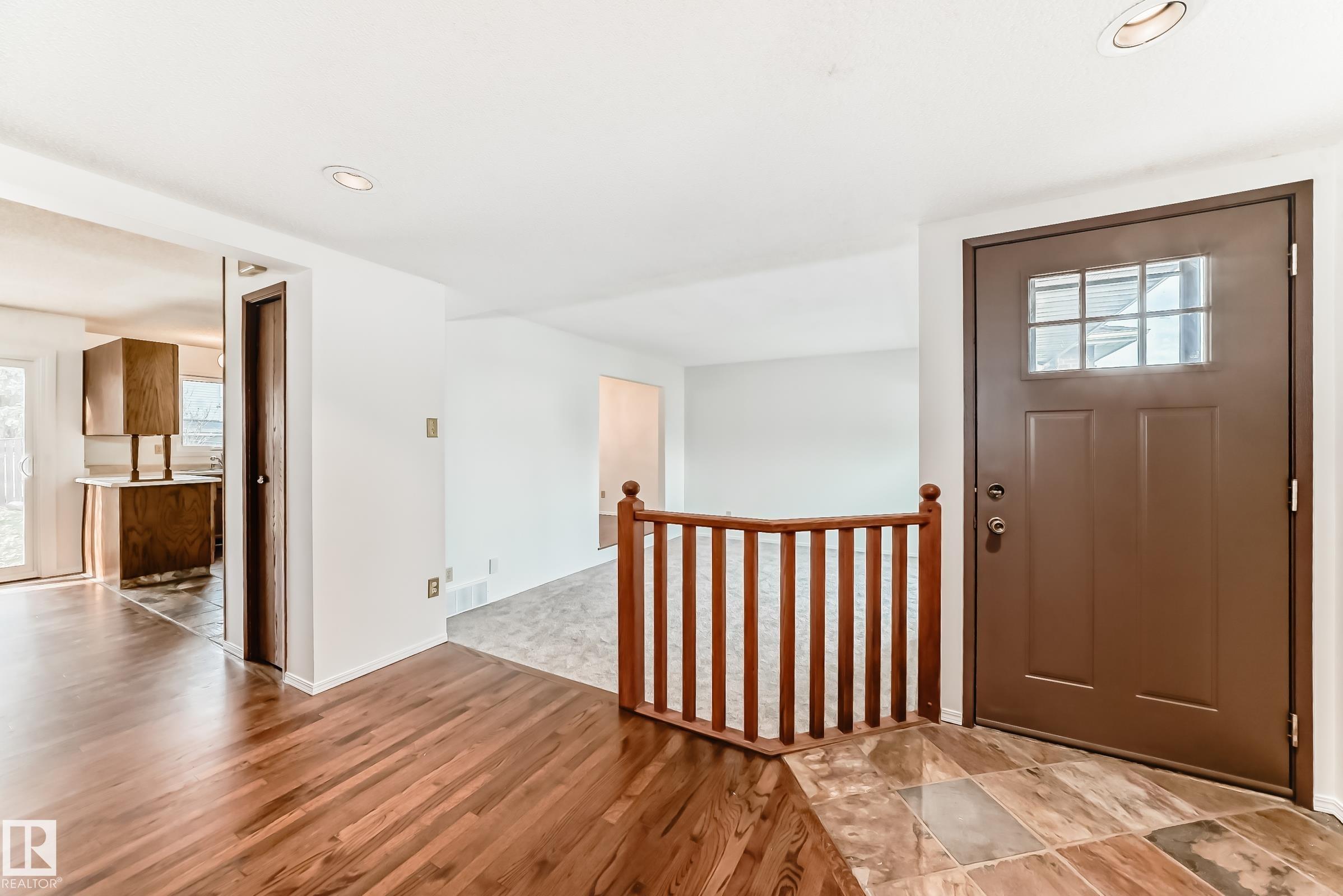 Photo 5 at 1028 107 Street NW, Bearspaw, Edmonton