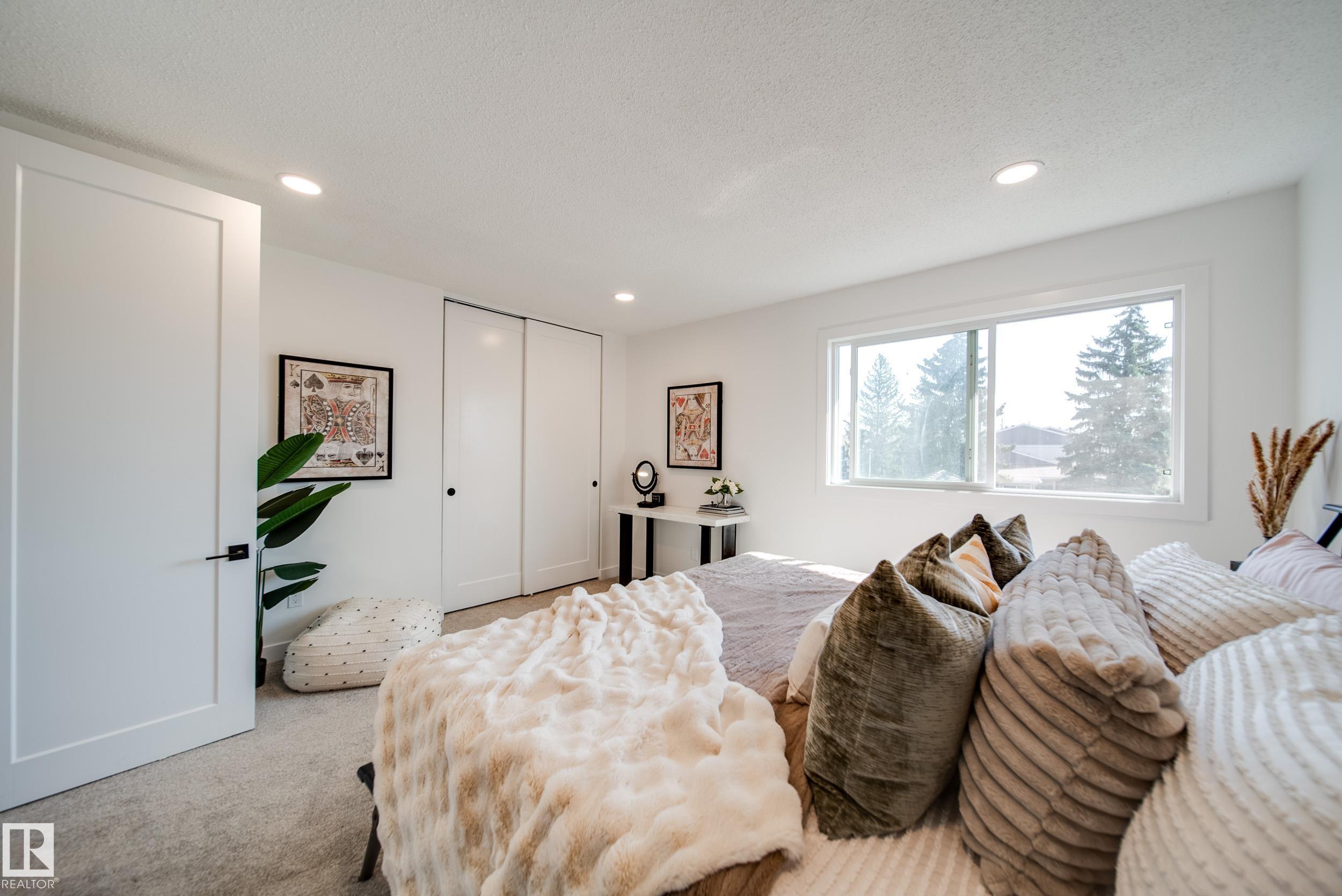 Photo 15 at 9949 171 Avenue NW, Baturyn, Edmonton