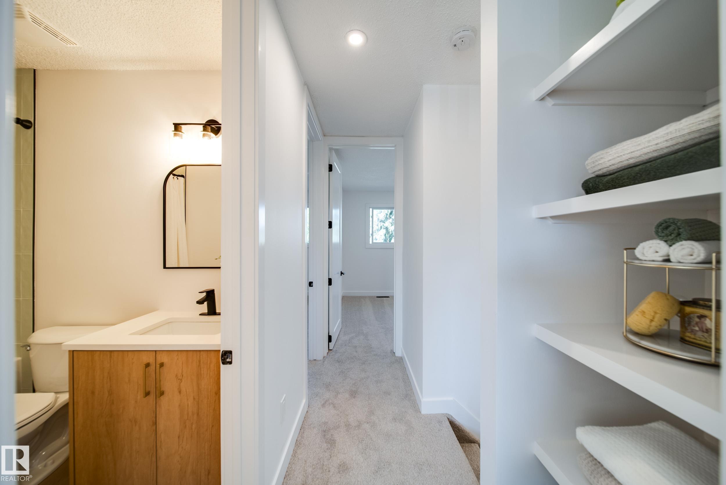 Photo 17 at 9949 171 Avenue NW, Baturyn, Edmonton