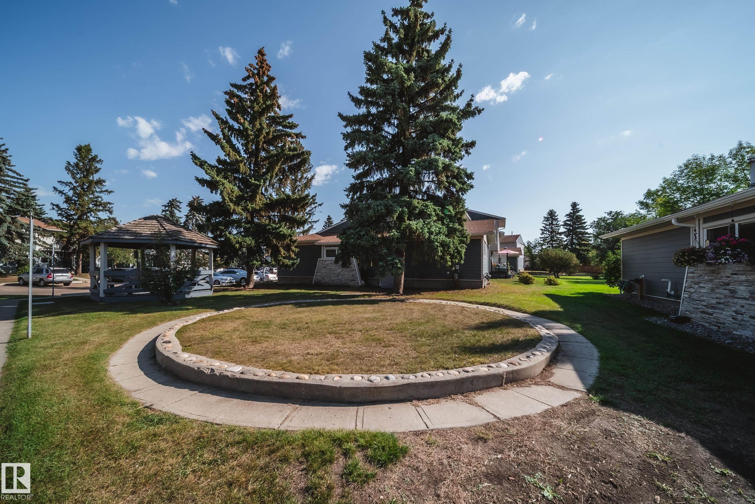 Photo 34 at 9949 171 Avenue NW, Baturyn, Edmonton