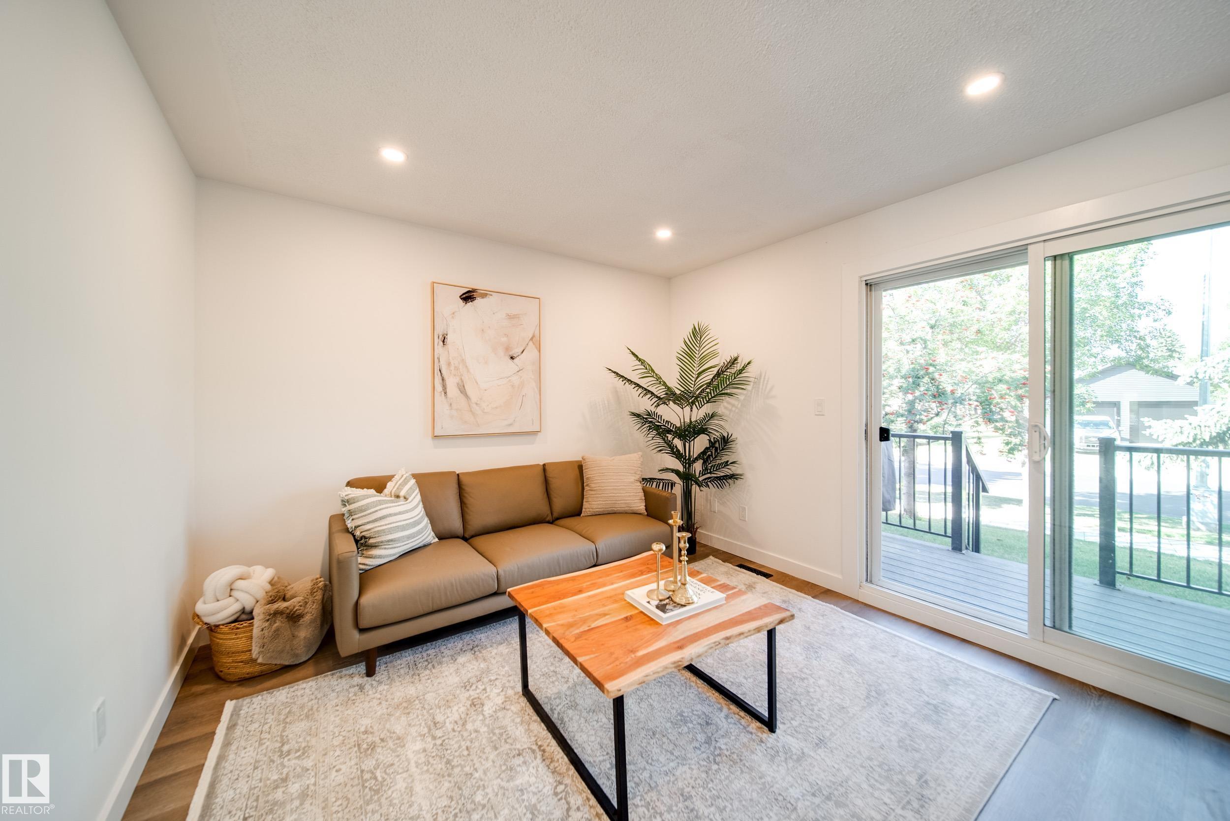 Photo 6 at 9949 171 Avenue NW, Baturyn, Edmonton