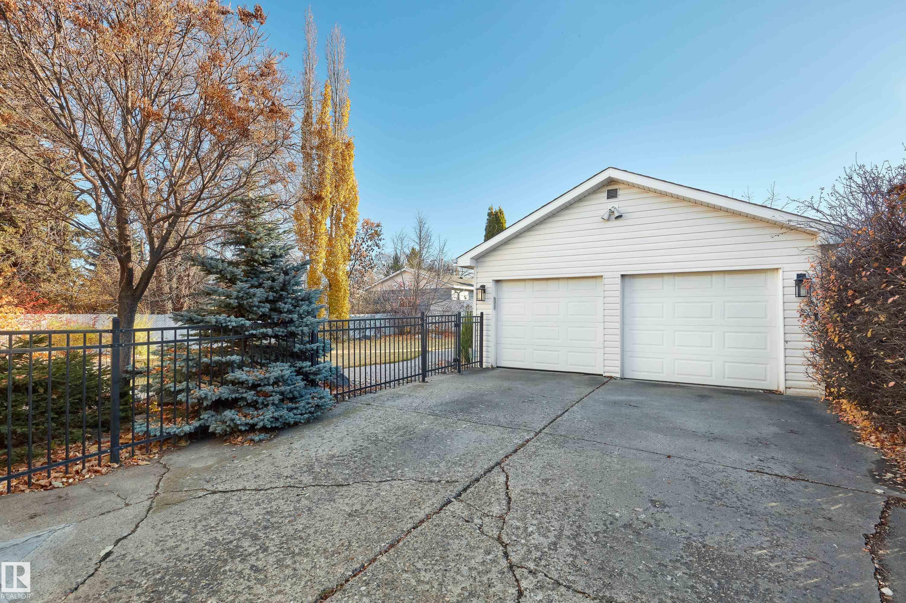 Photo 26 at 5607 109 Street NW, Pleasantview, Edmonton