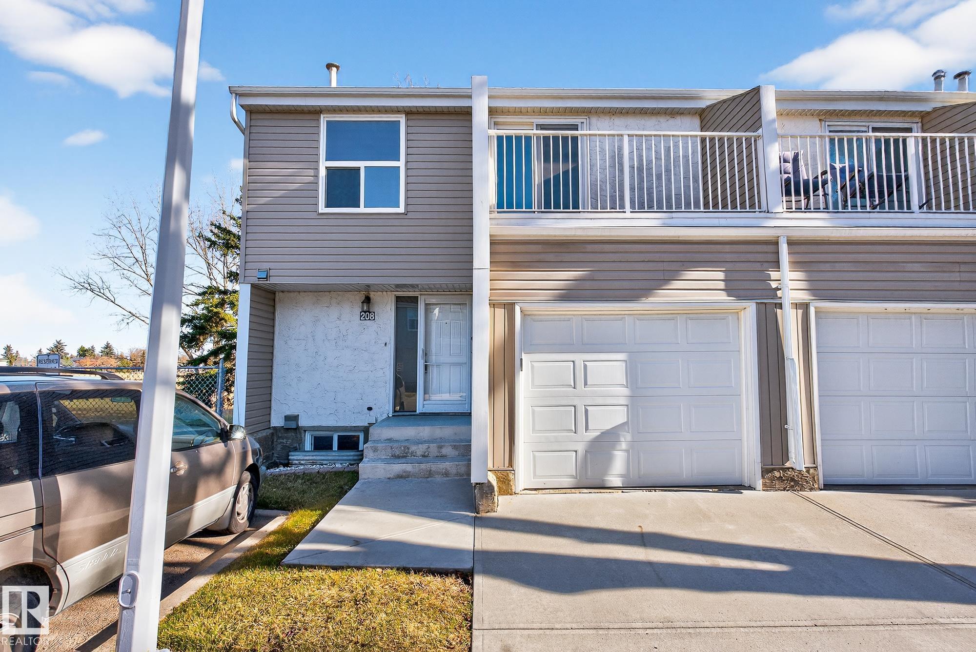 208 Chateau Place NW, Belmead, Edmonton 