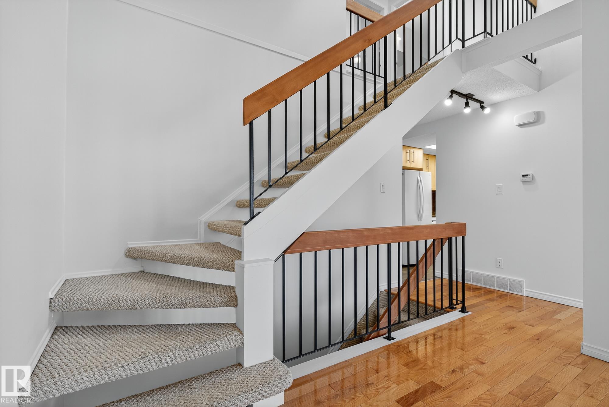 Photo 15 at 208 Chateau Place NW, Belmead, Edmonton