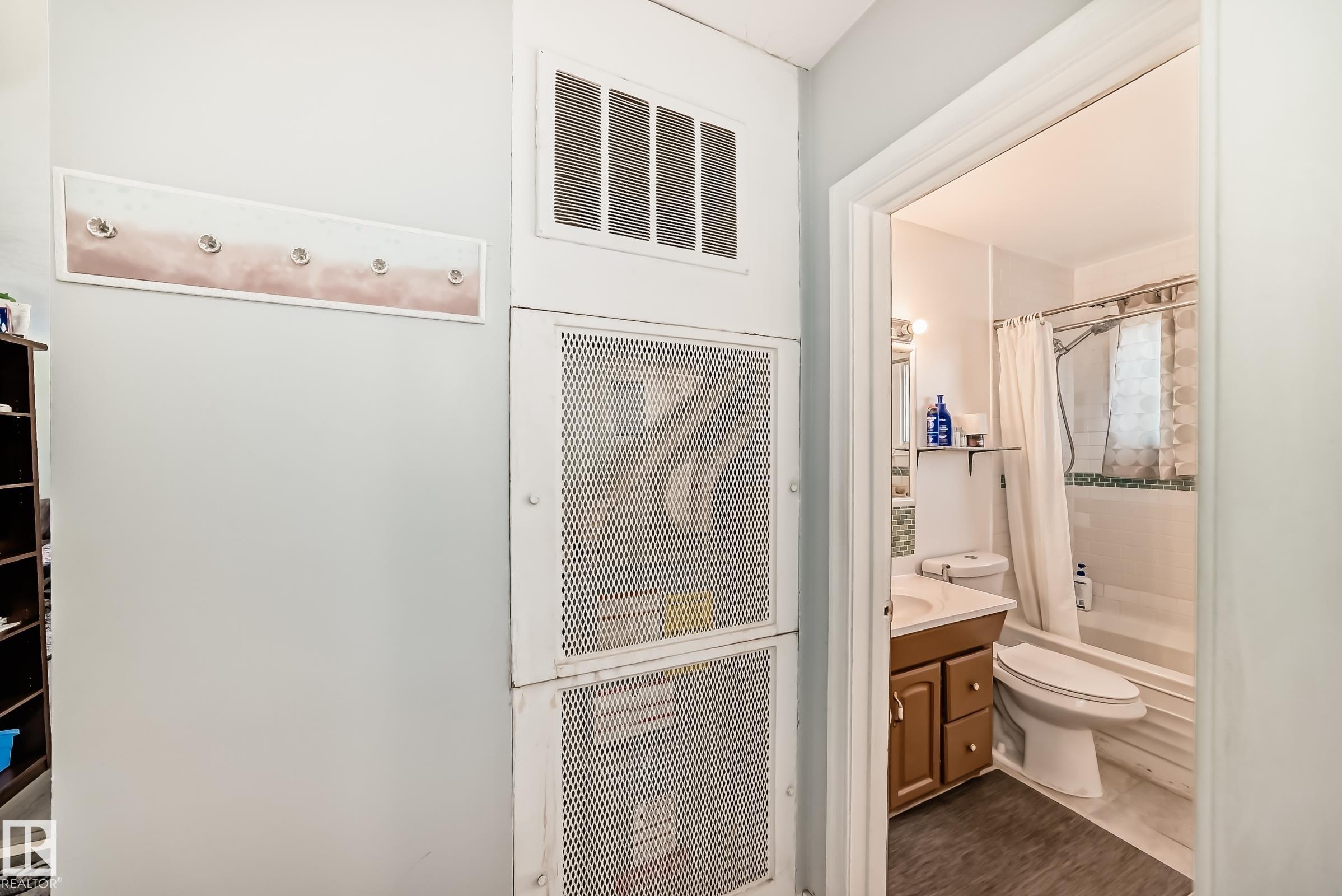 Photo 36 at 13119 135 Street NW, Athlone, Edmonton