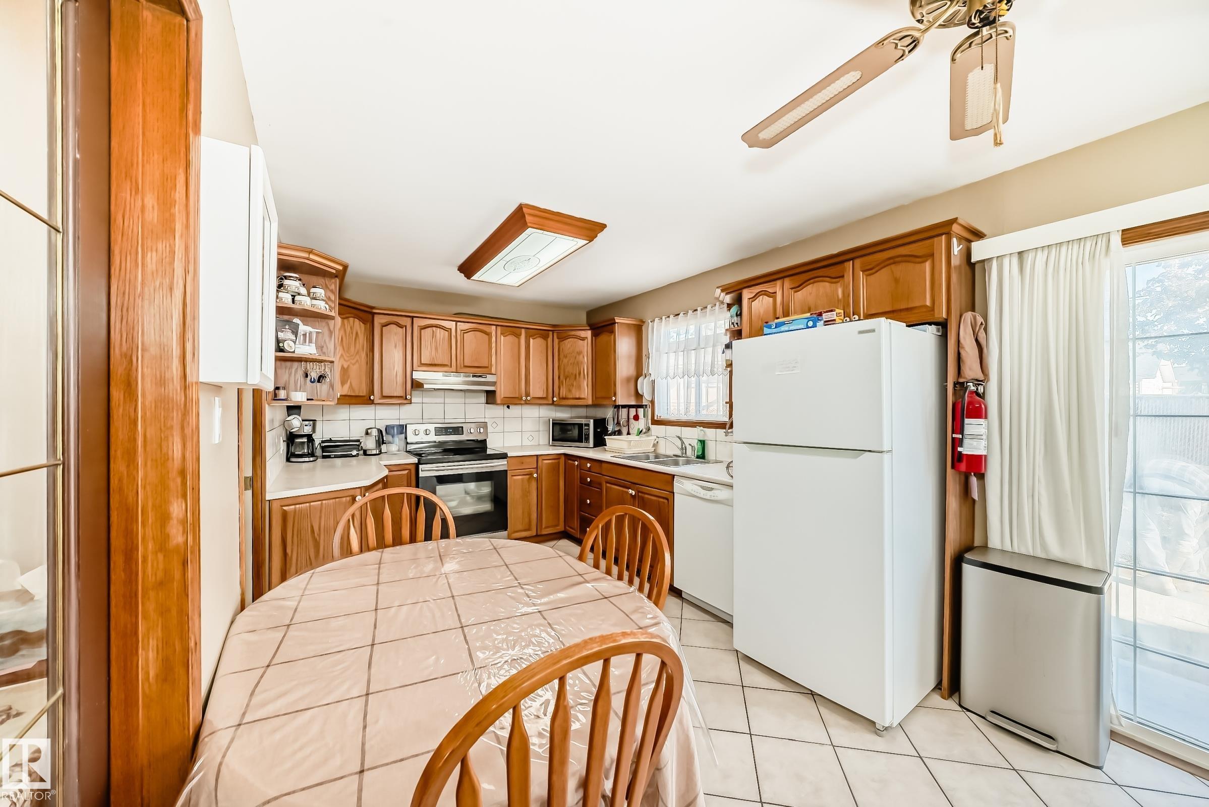 Photo 7 at 13119 135 Street NW, Athlone, Edmonton