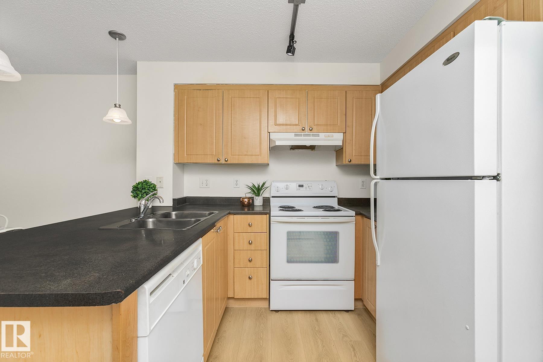 Photo 11 at 112 - 630 Mcallister Loop SW, Macewan, Edmonton